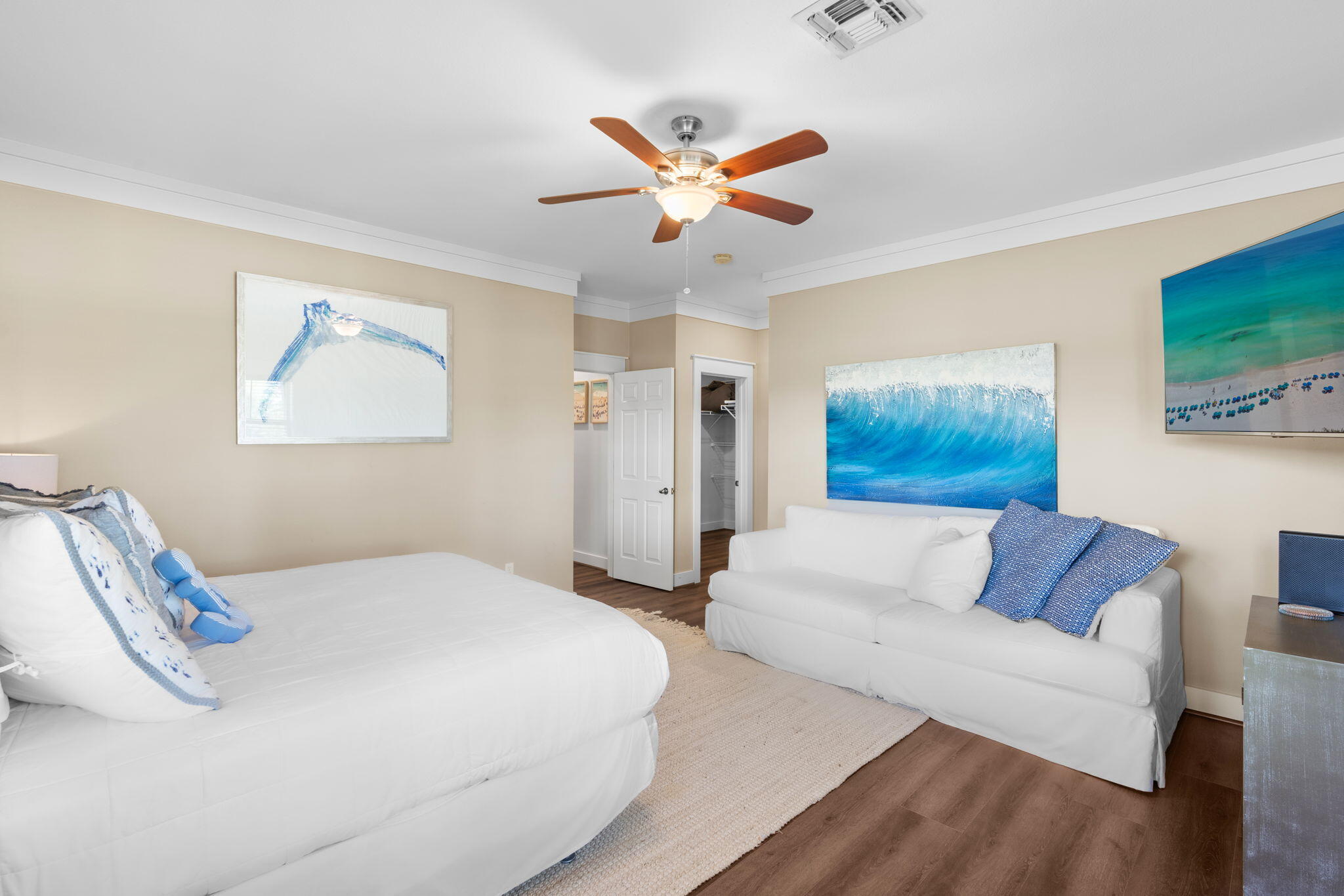 8615 Magnolia Bay Lane