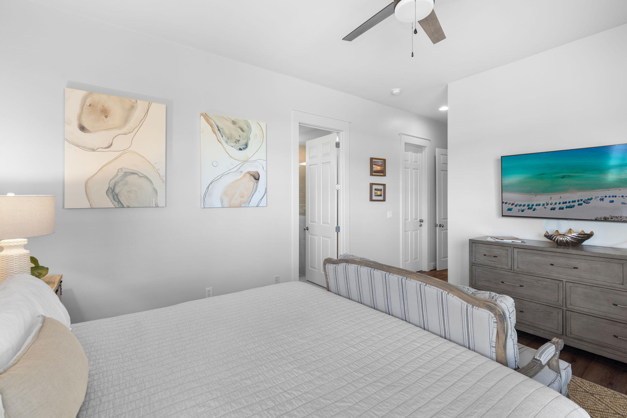 8615 Magnolia Bay Lane