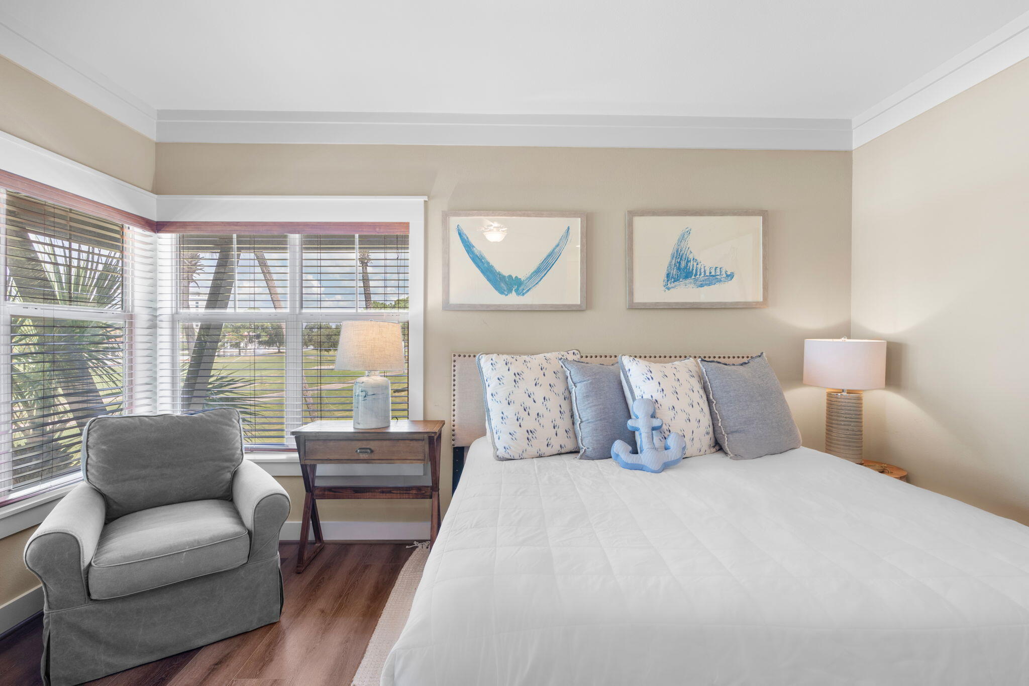 8615 Magnolia Bay Lane