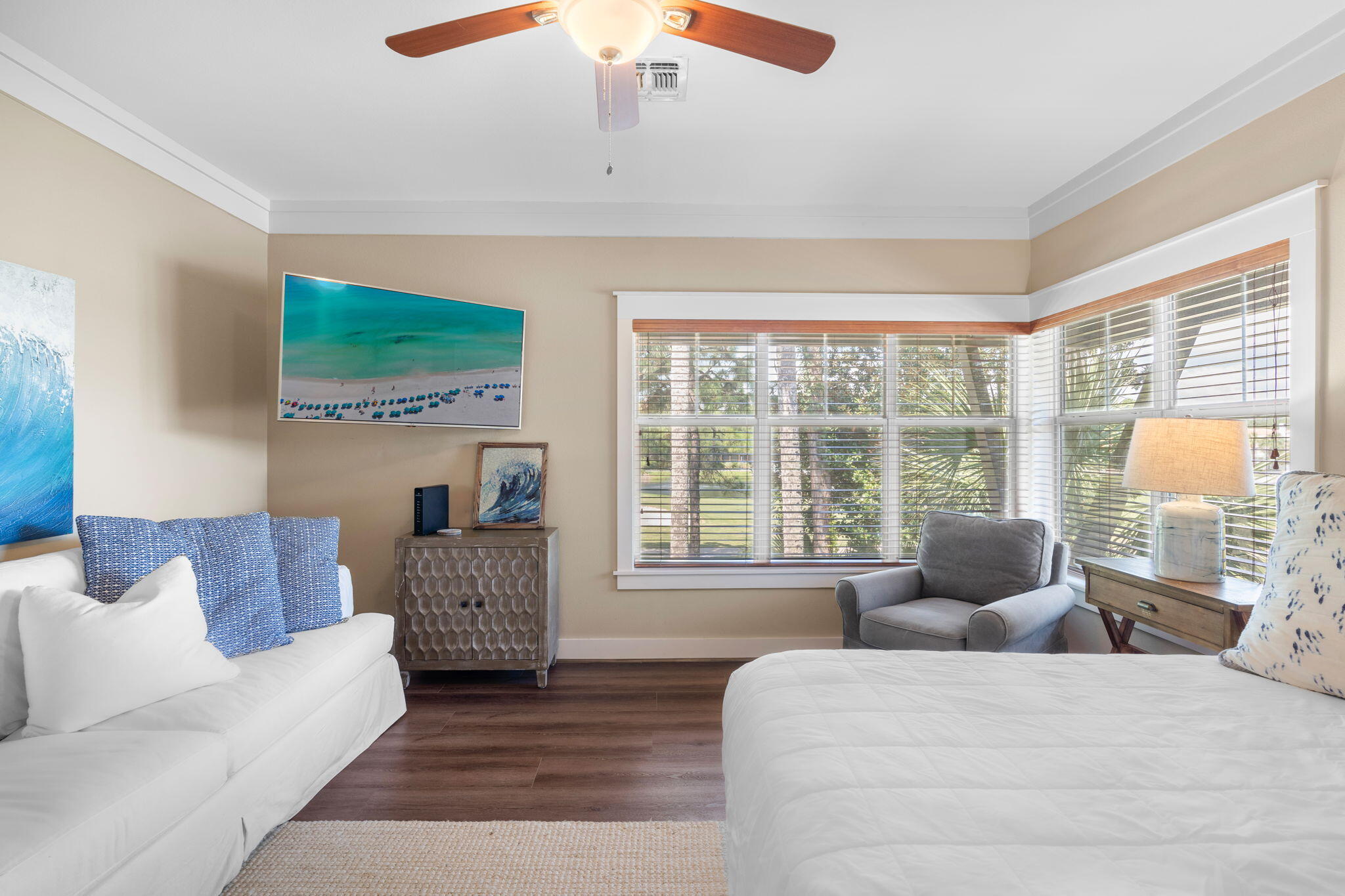 8615 Magnolia Bay Lane