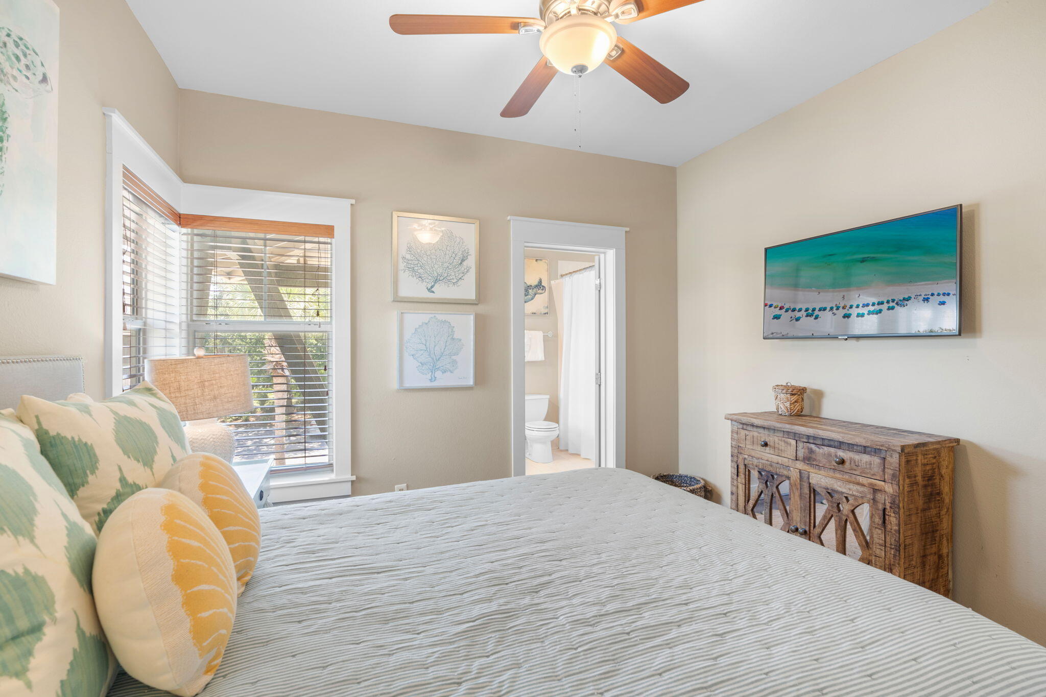 8615 Magnolia Bay Lane