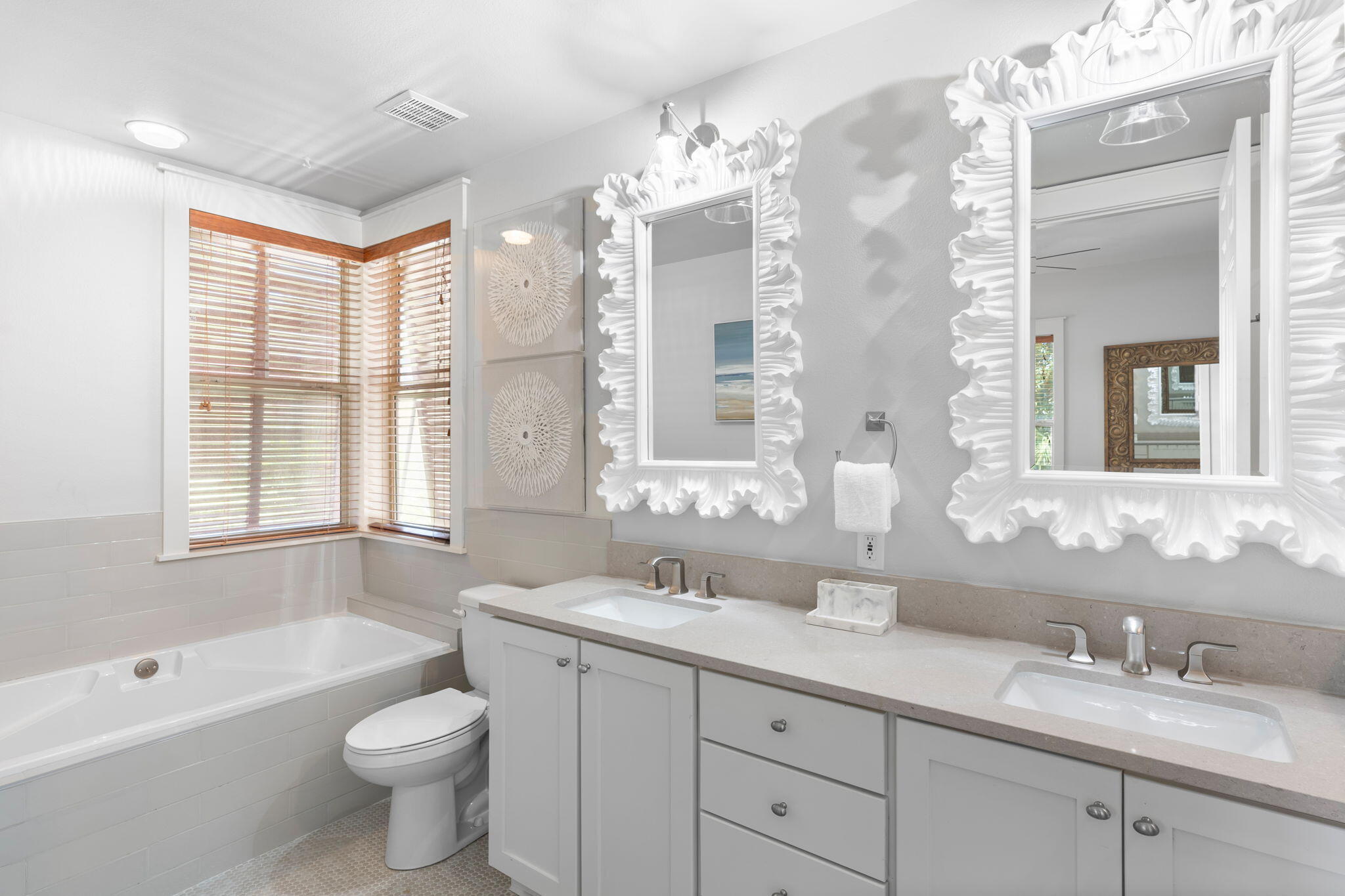 8615 Magnolia Bay Lane