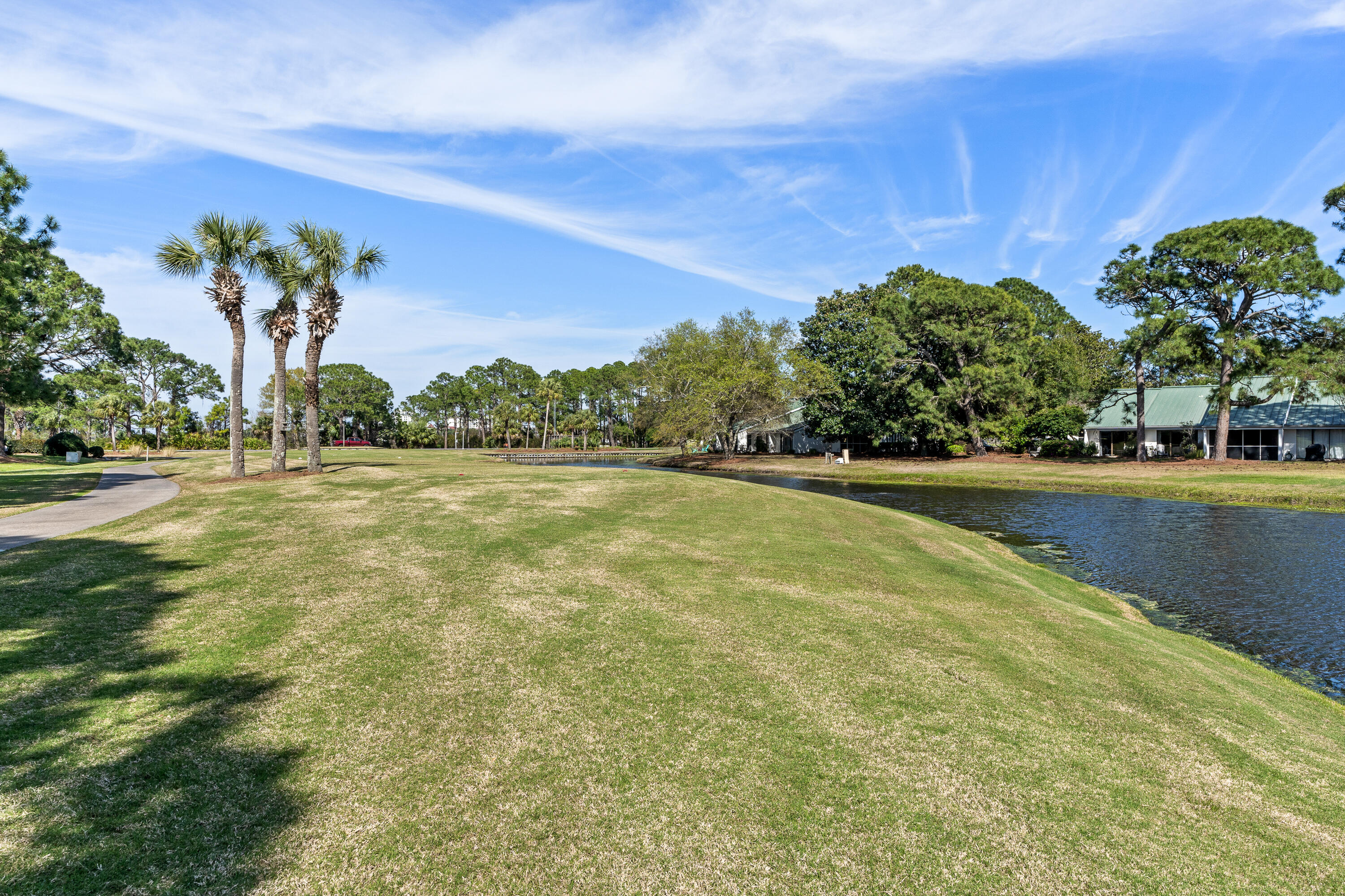 717 Sandpiper Drive, 717