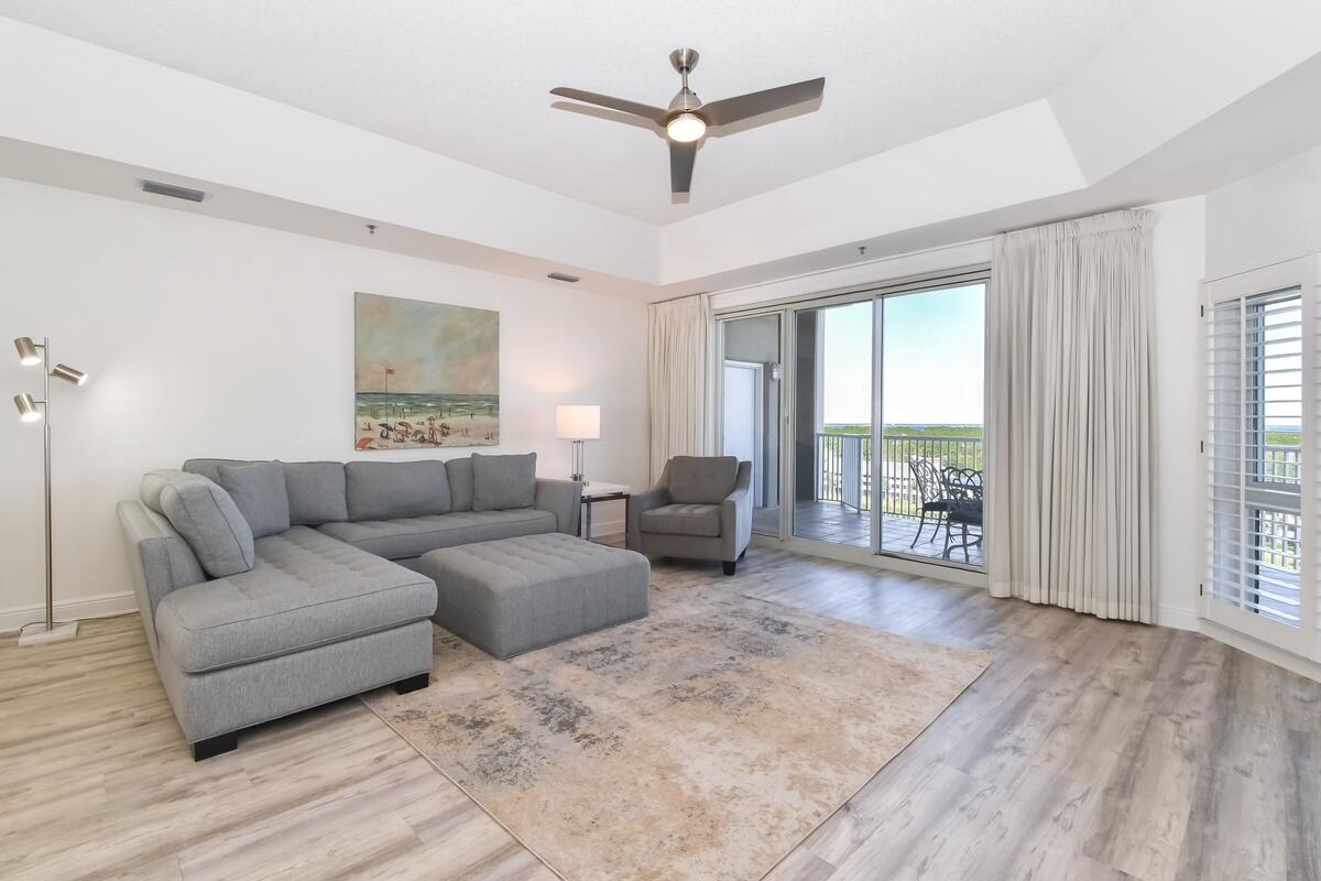 1272 Scenic Gulf Drive 904