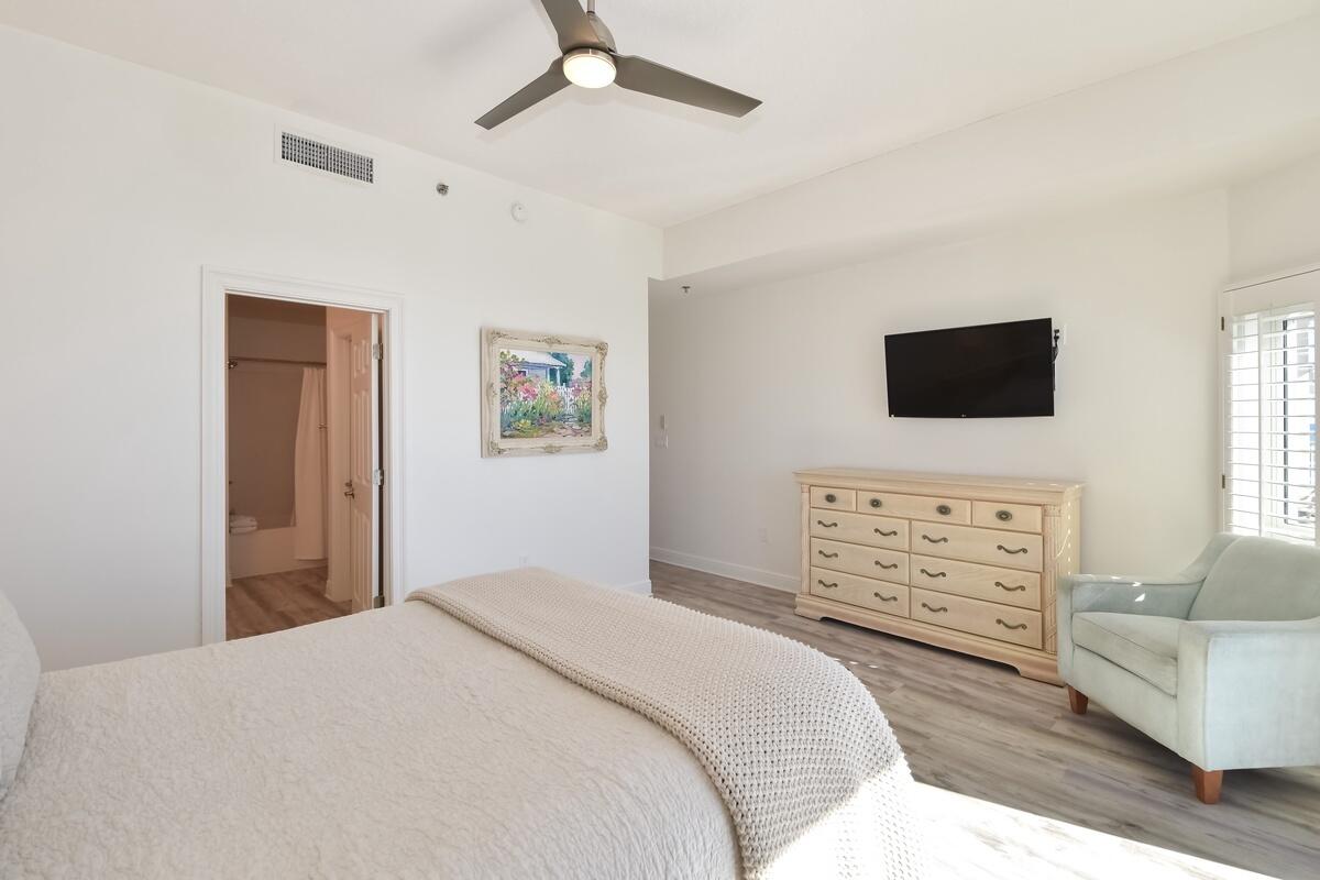 1272 Scenic Gulf Drive 904