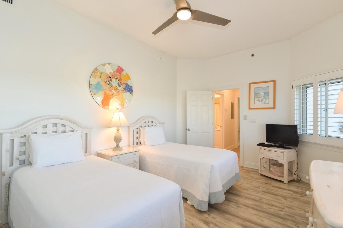 1272 Scenic Gulf Drive 904