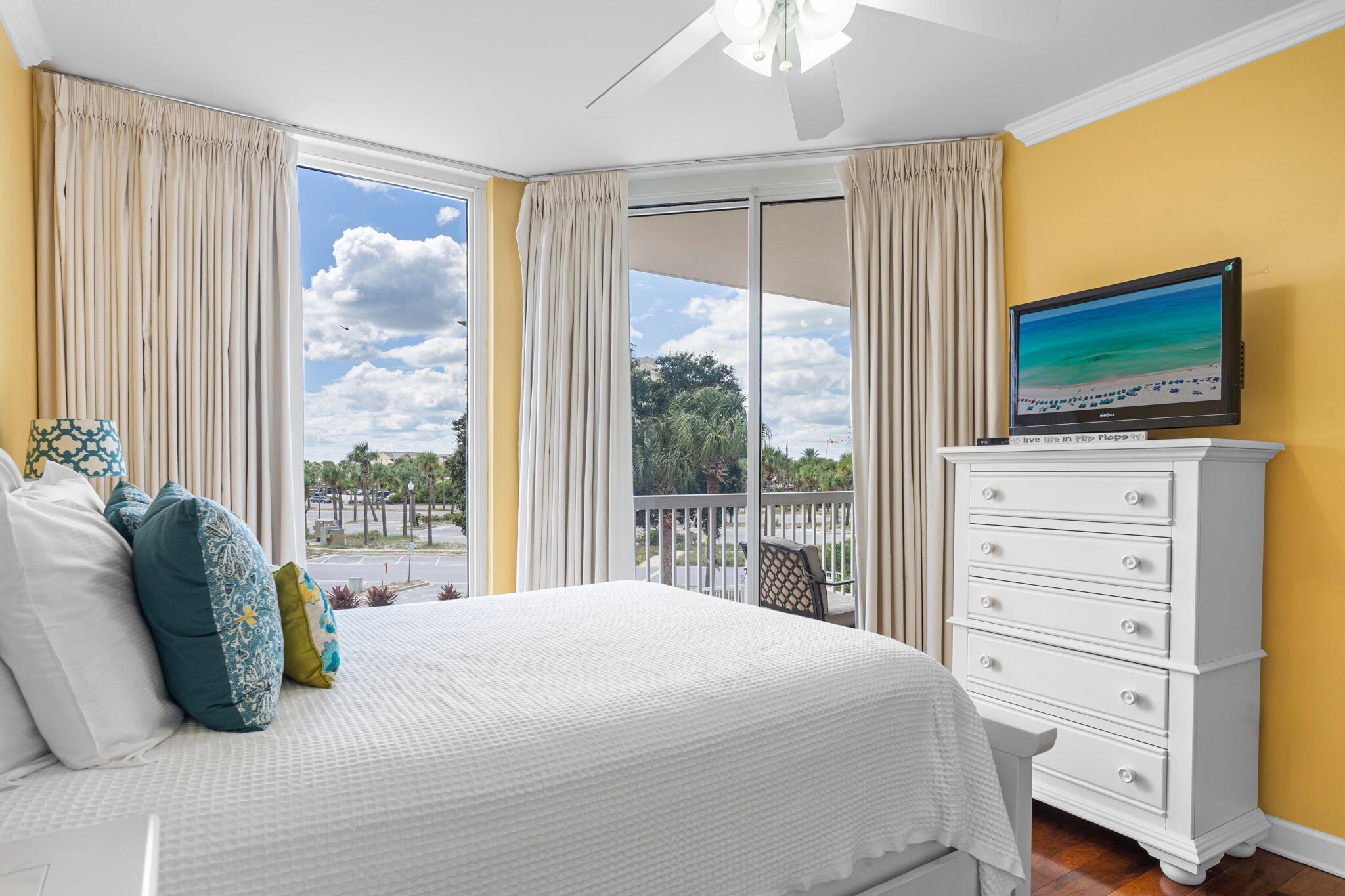 15100 Emerald Coast Parkway, UNIT 305
