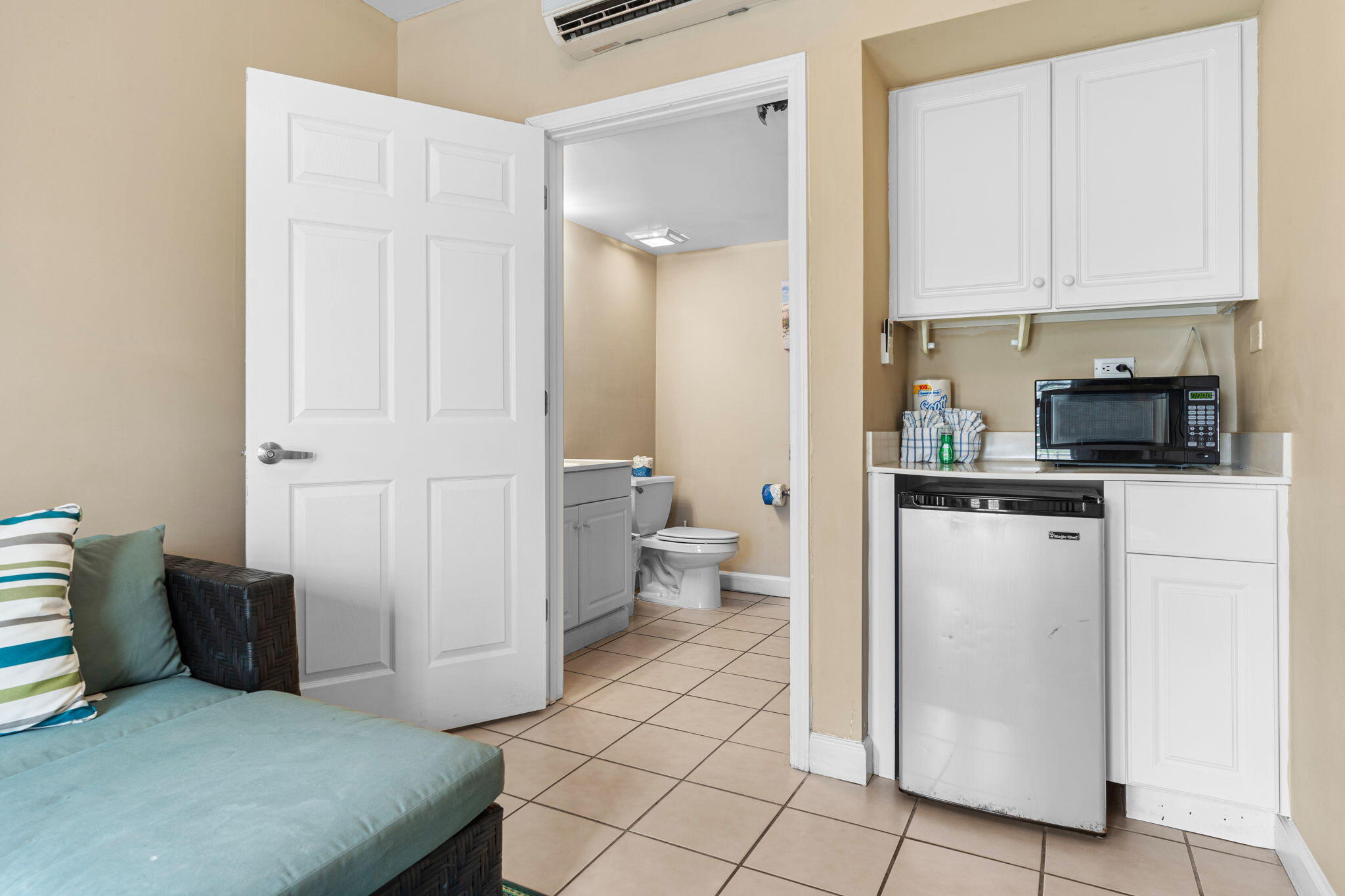 15100 Emerald Coast Parkway, UNIT 305