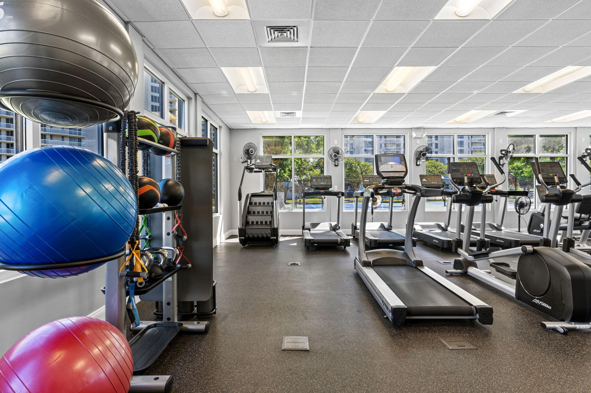 15100 Emerald Coast Parkway, UNIT 305