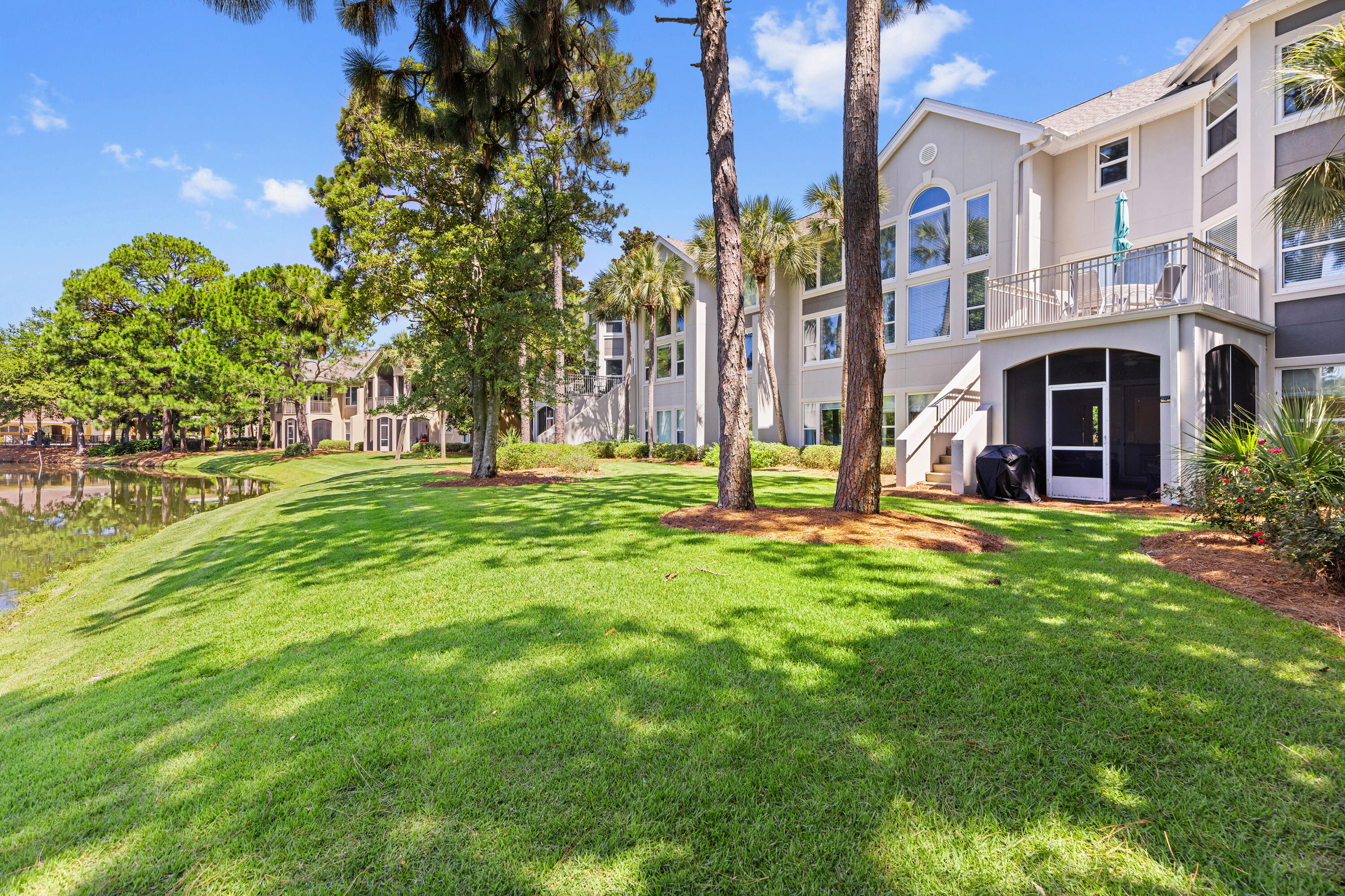 8570 Turnberry Drive, 8570