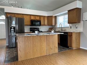 928 Walnutcrest Drive