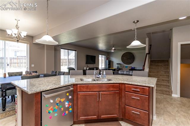 7895 Dutch Loop