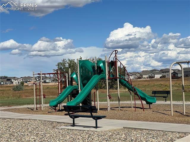 7895 Dutch Loop