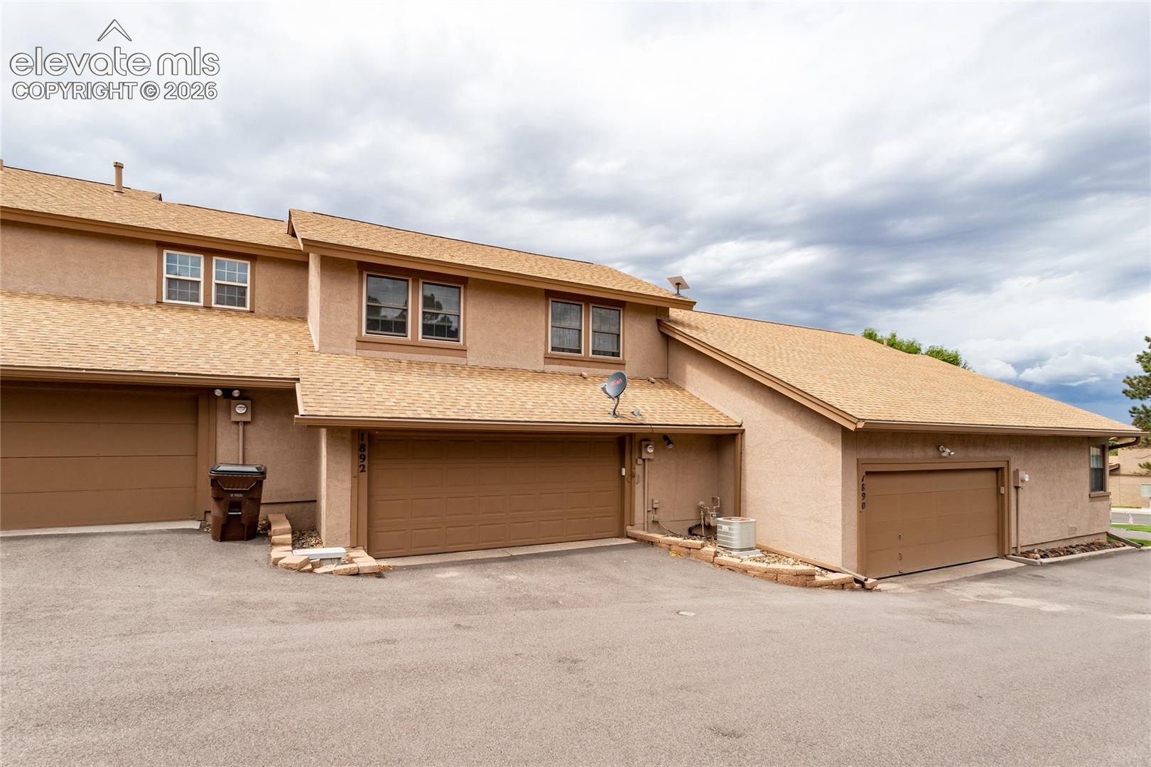 1892 Brookdale Drive
