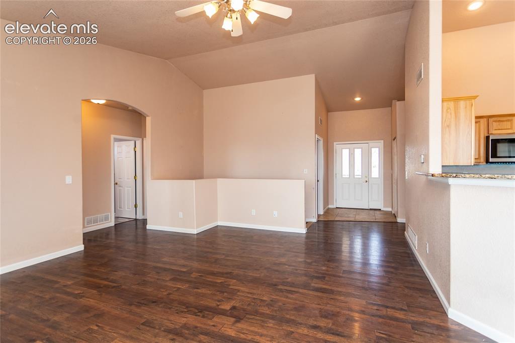 440 Avenida del Oro E