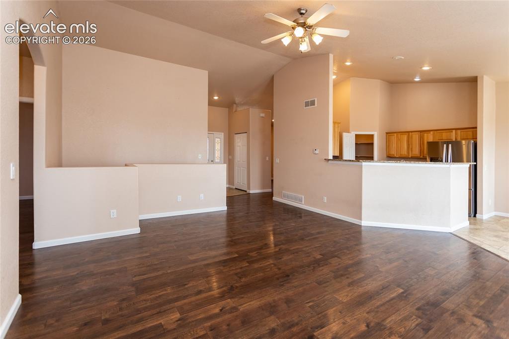 440 Avenida del Oro E