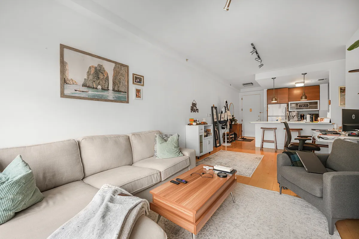 1311 Jackson Avenue 7D