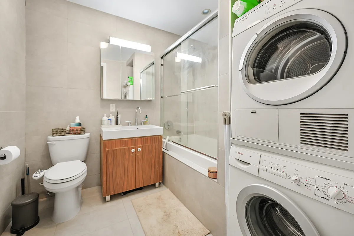 1311 Jackson Avenue 7D