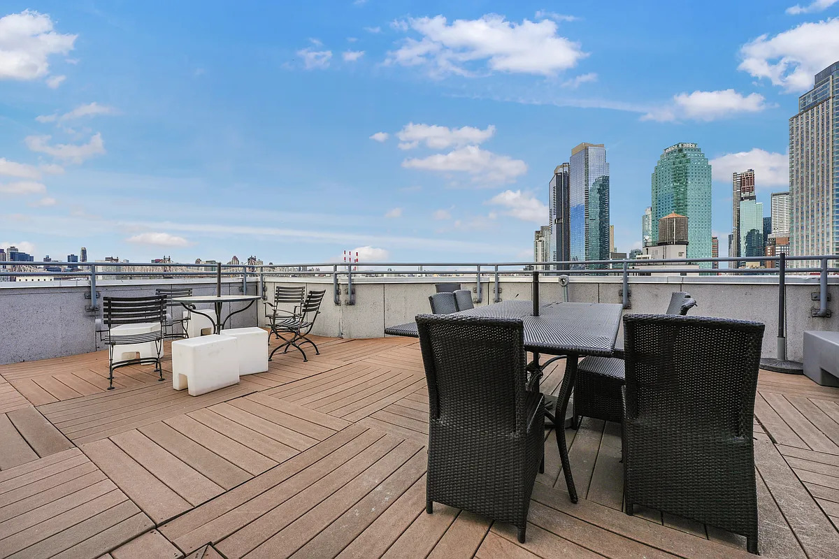 1311 Jackson Avenue 7D