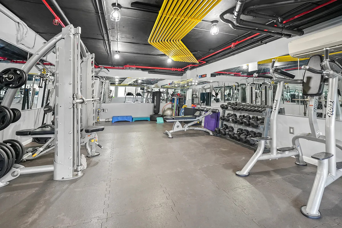 1311 Jackson Avenue 7D