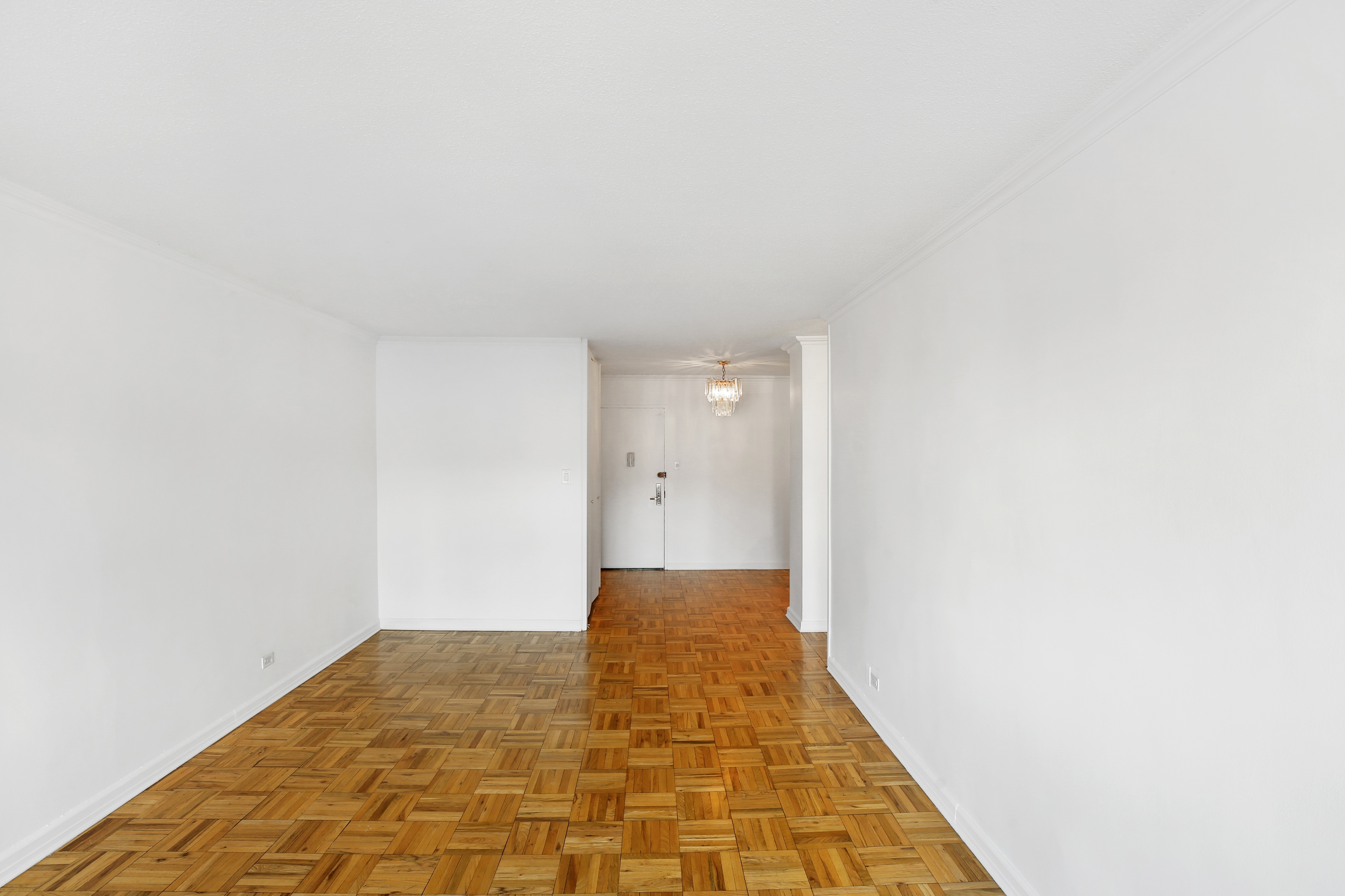 300 E 40th Street 24V