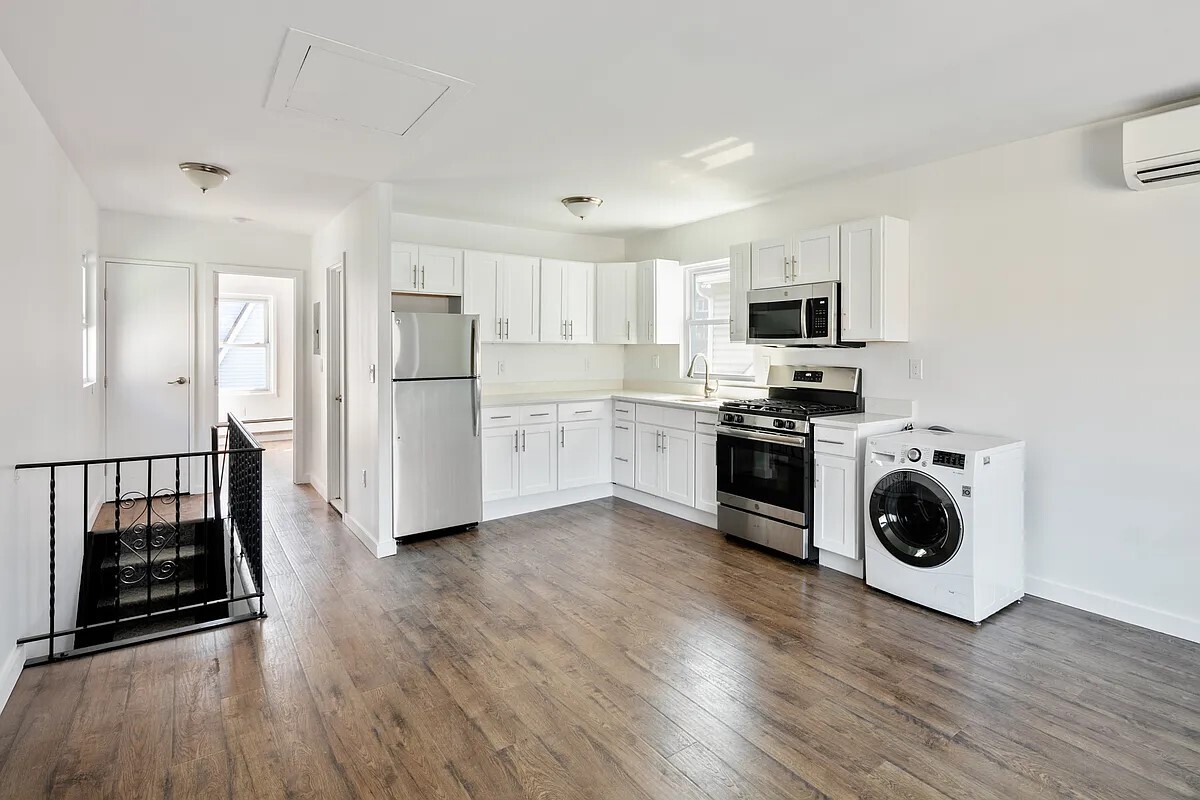 86-04 Eliot Avenue 2