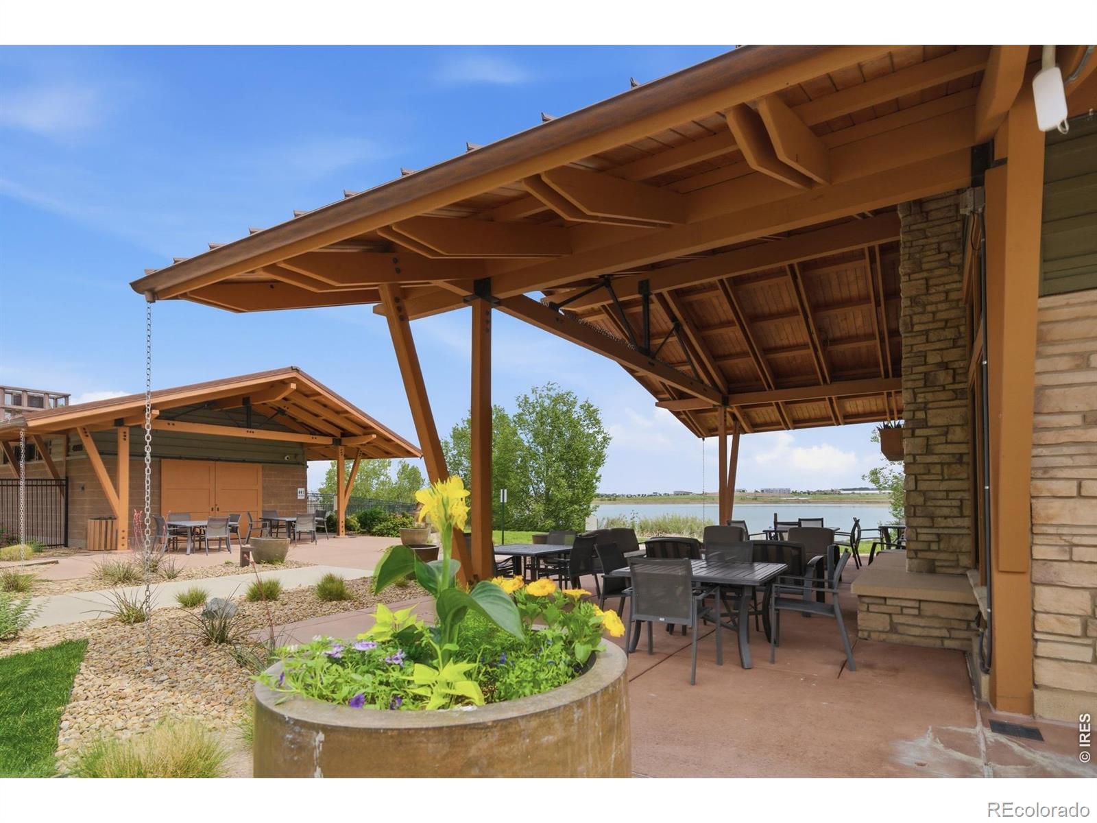 2737 Cub Lake Drive