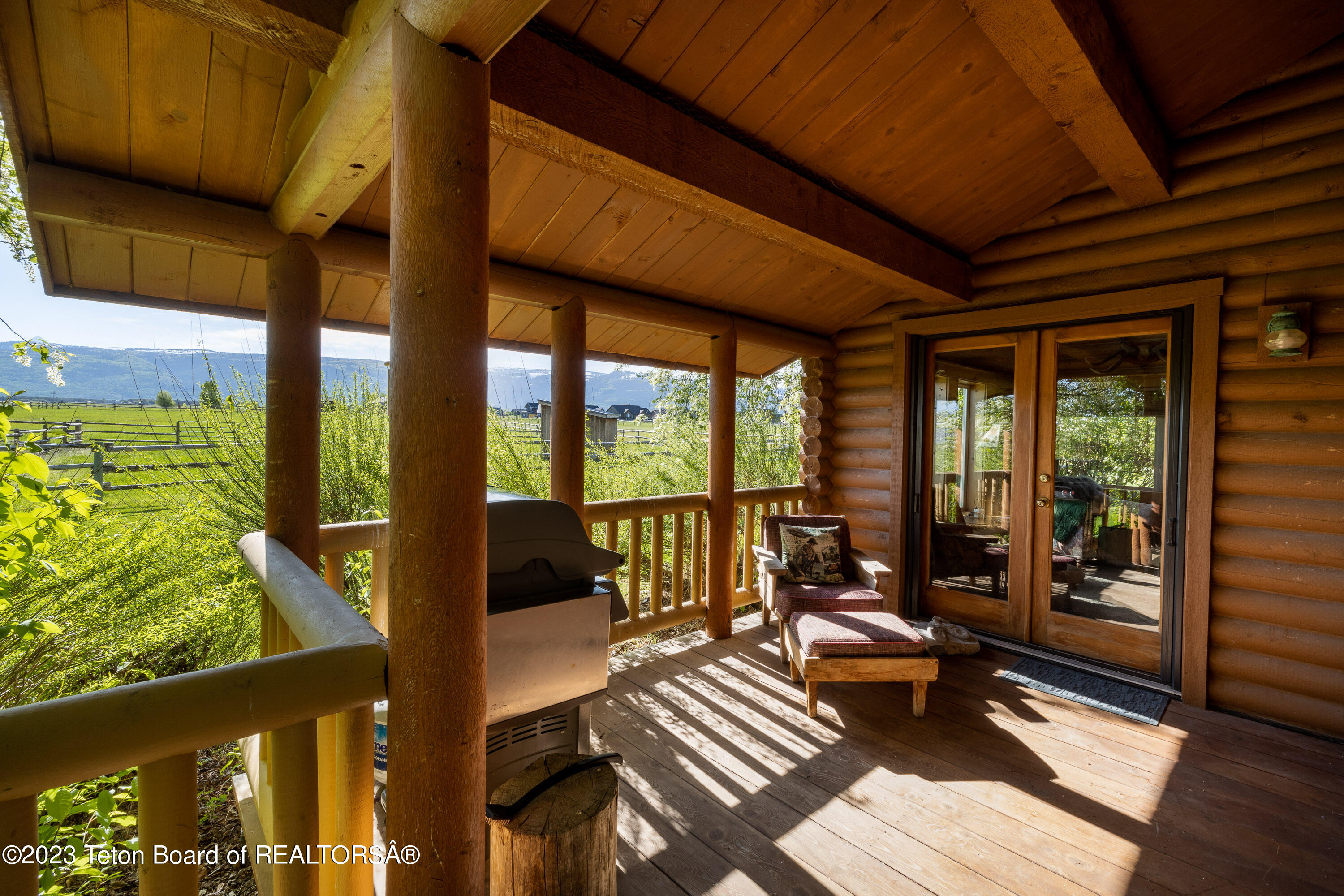 2093 MOUNTAIN MEADOW Drive
