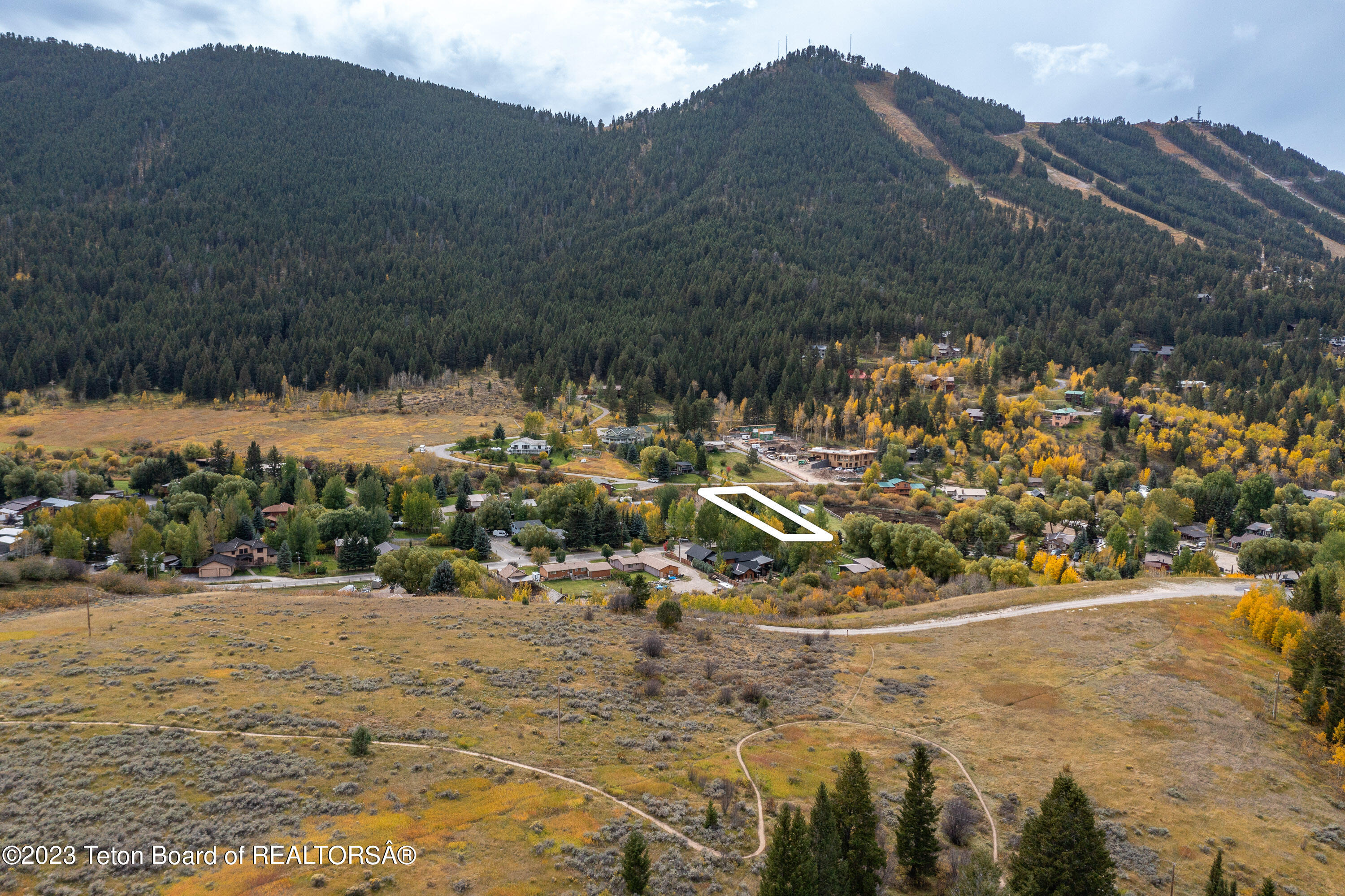 864 CACHE CREEK Drive