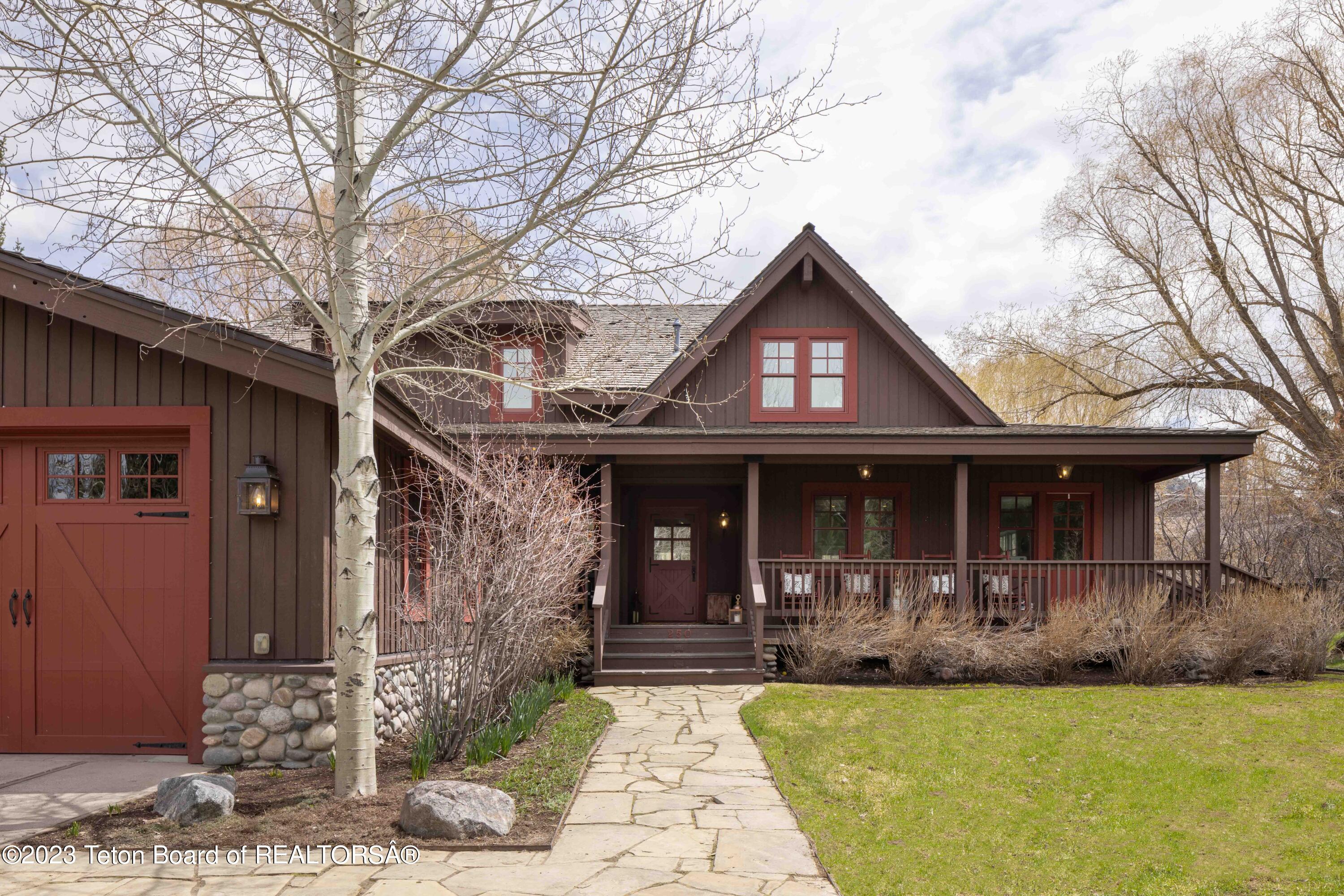 250 N GROS VENTRE Street