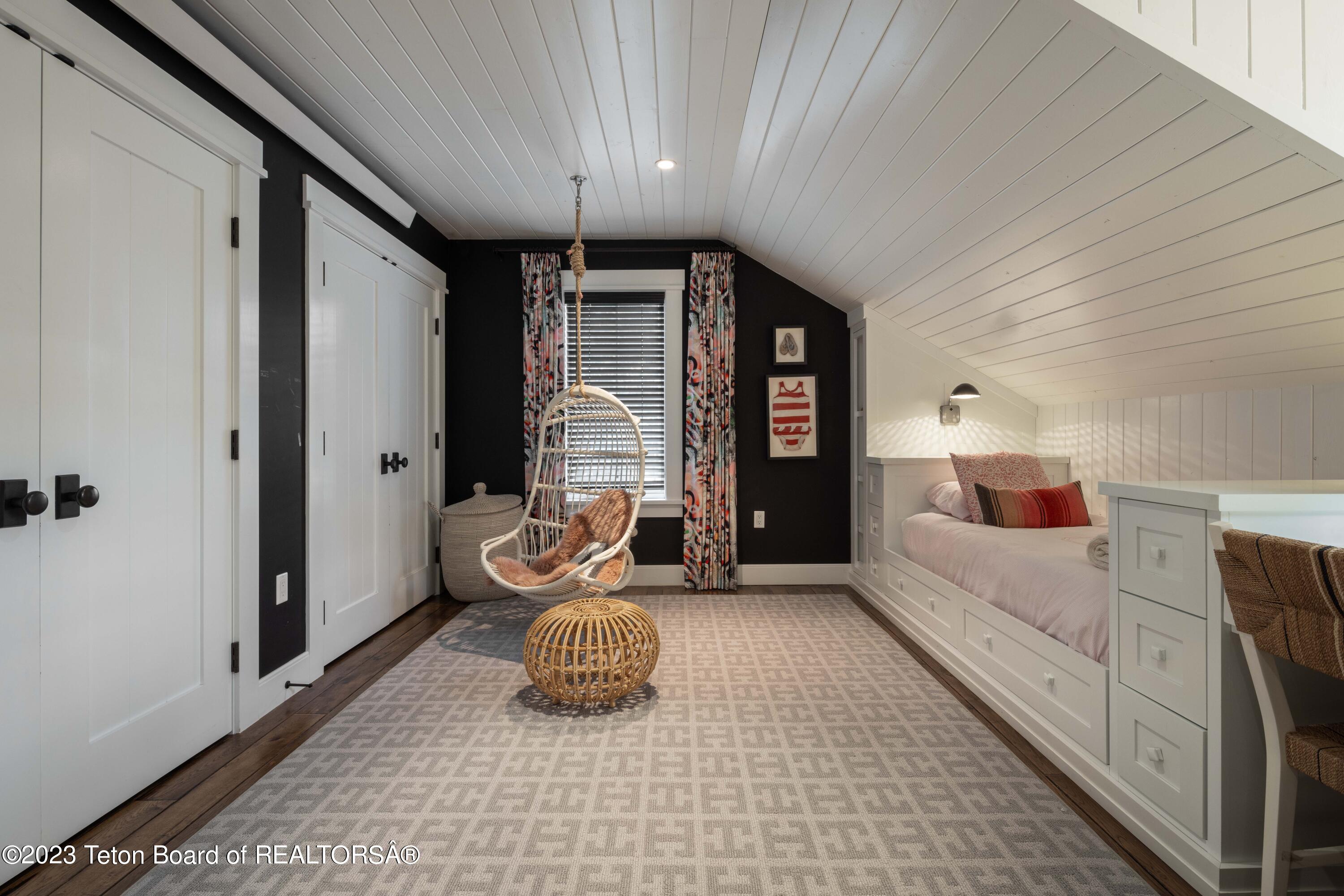 250 N GROS VENTRE Street