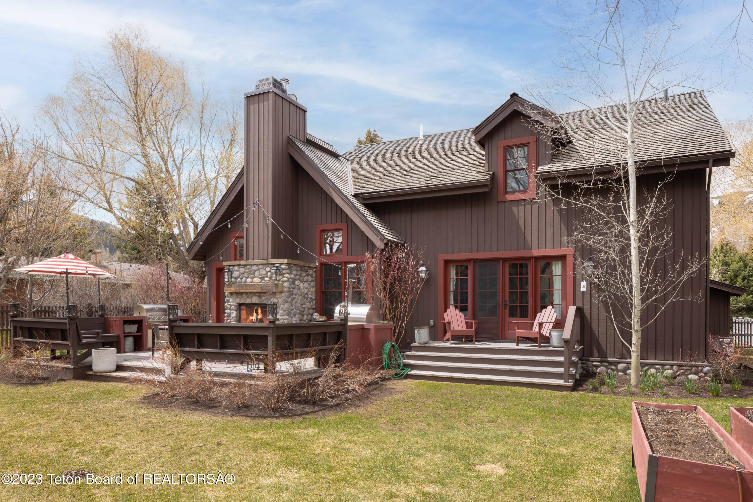 250 N GROS VENTRE Street