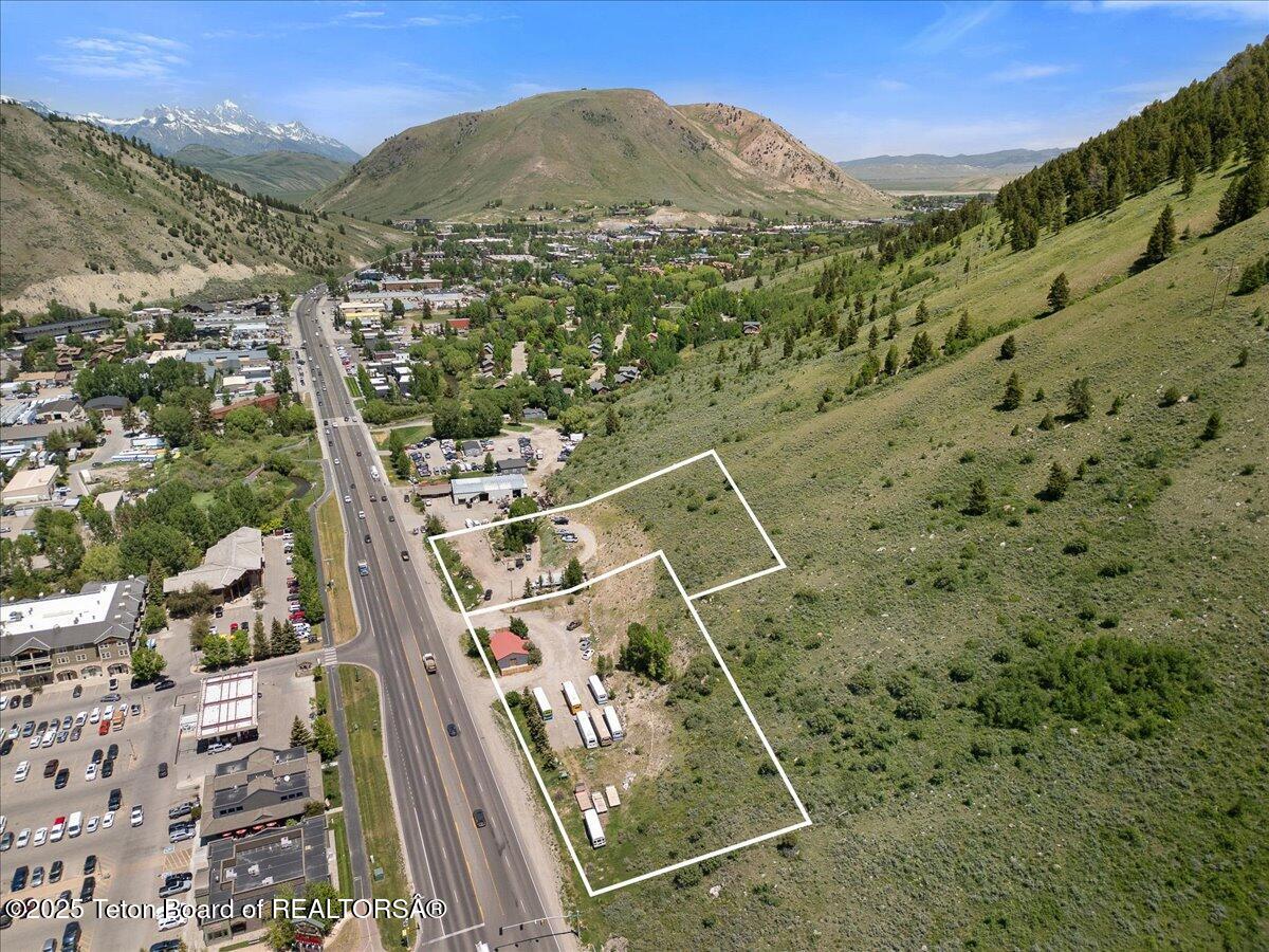 1400&1450 S HWY 89