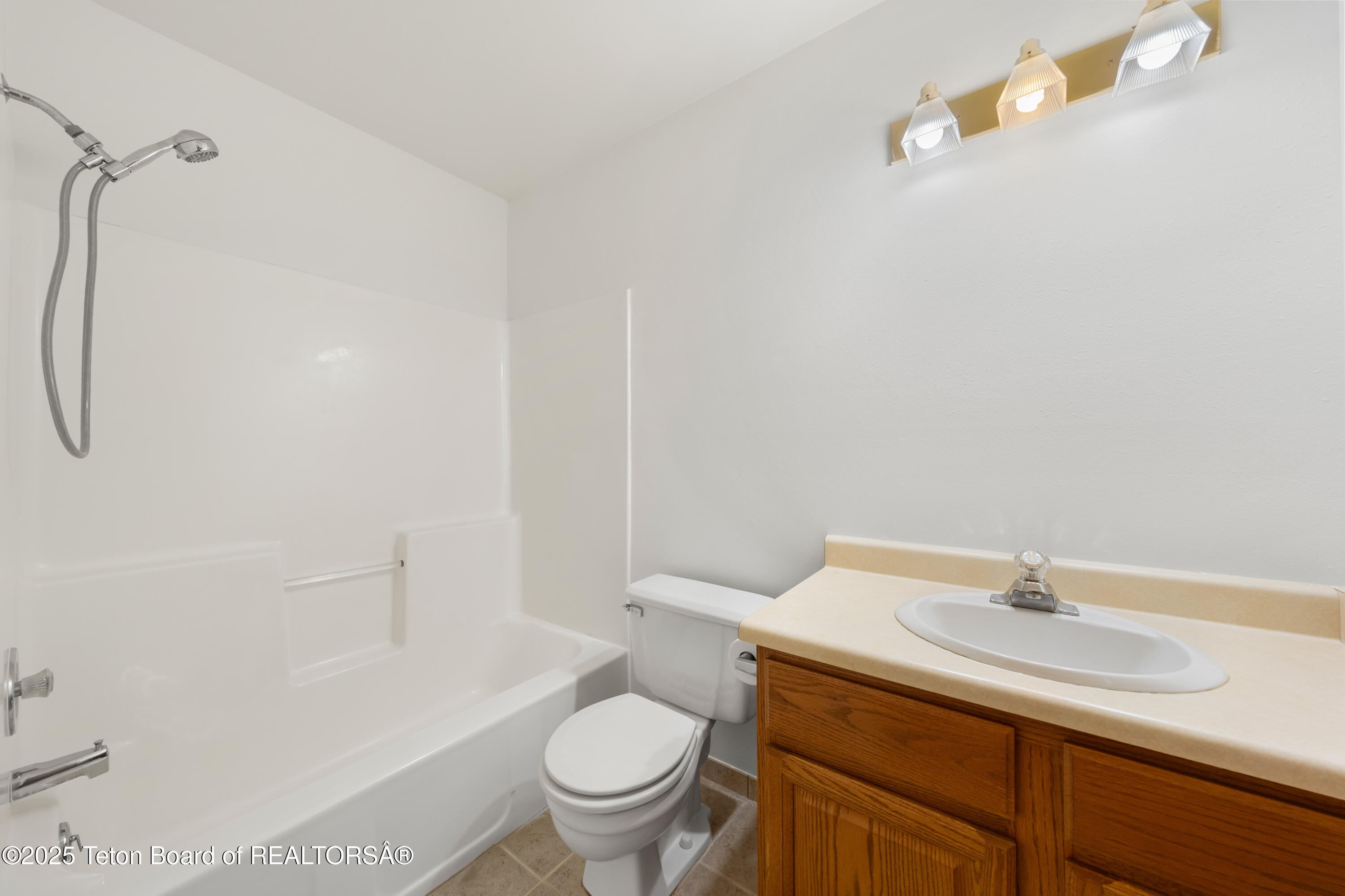 1070 ELK RUN Lane, 5