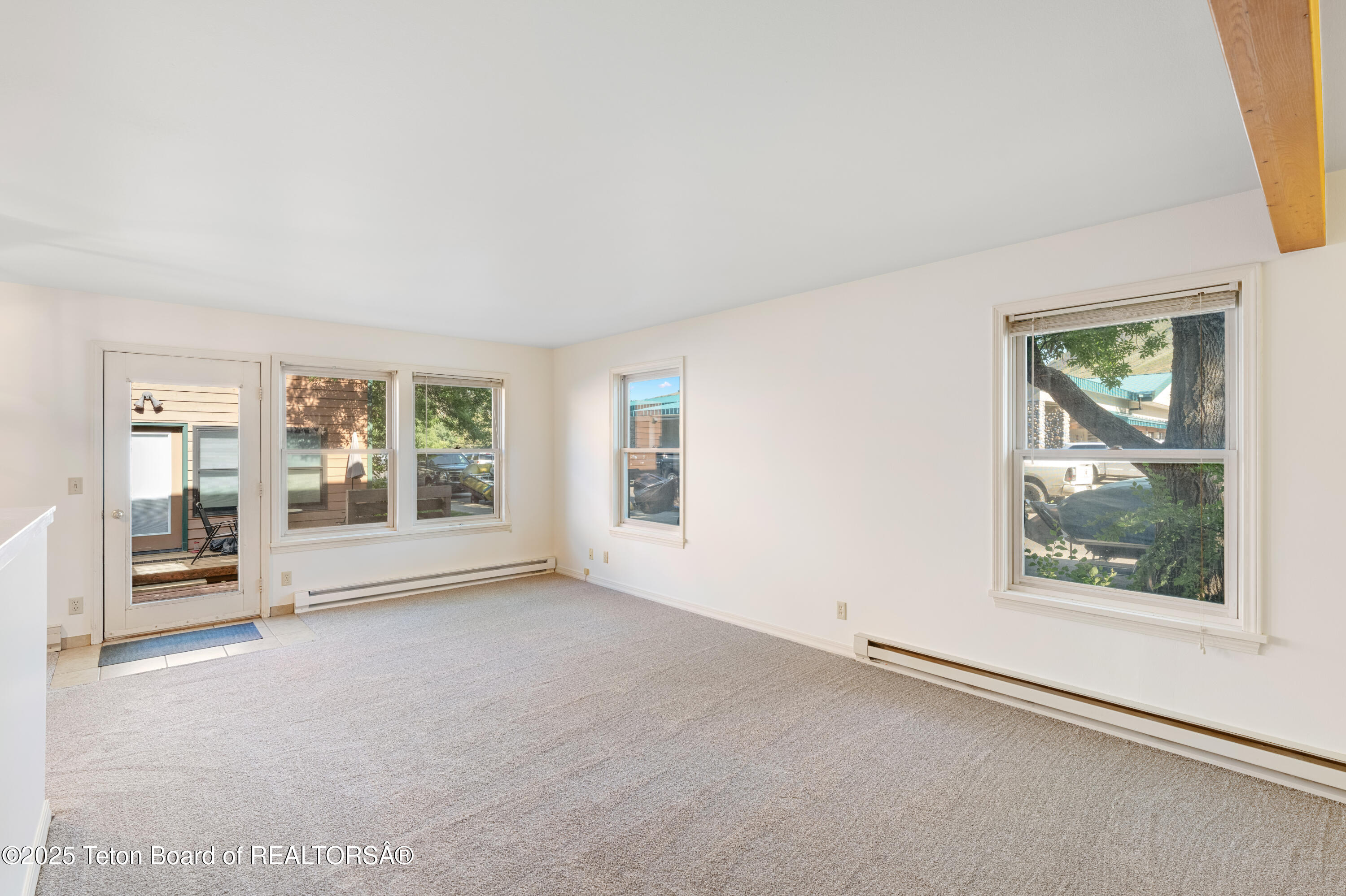 1070 ELK RUN Lane, 5