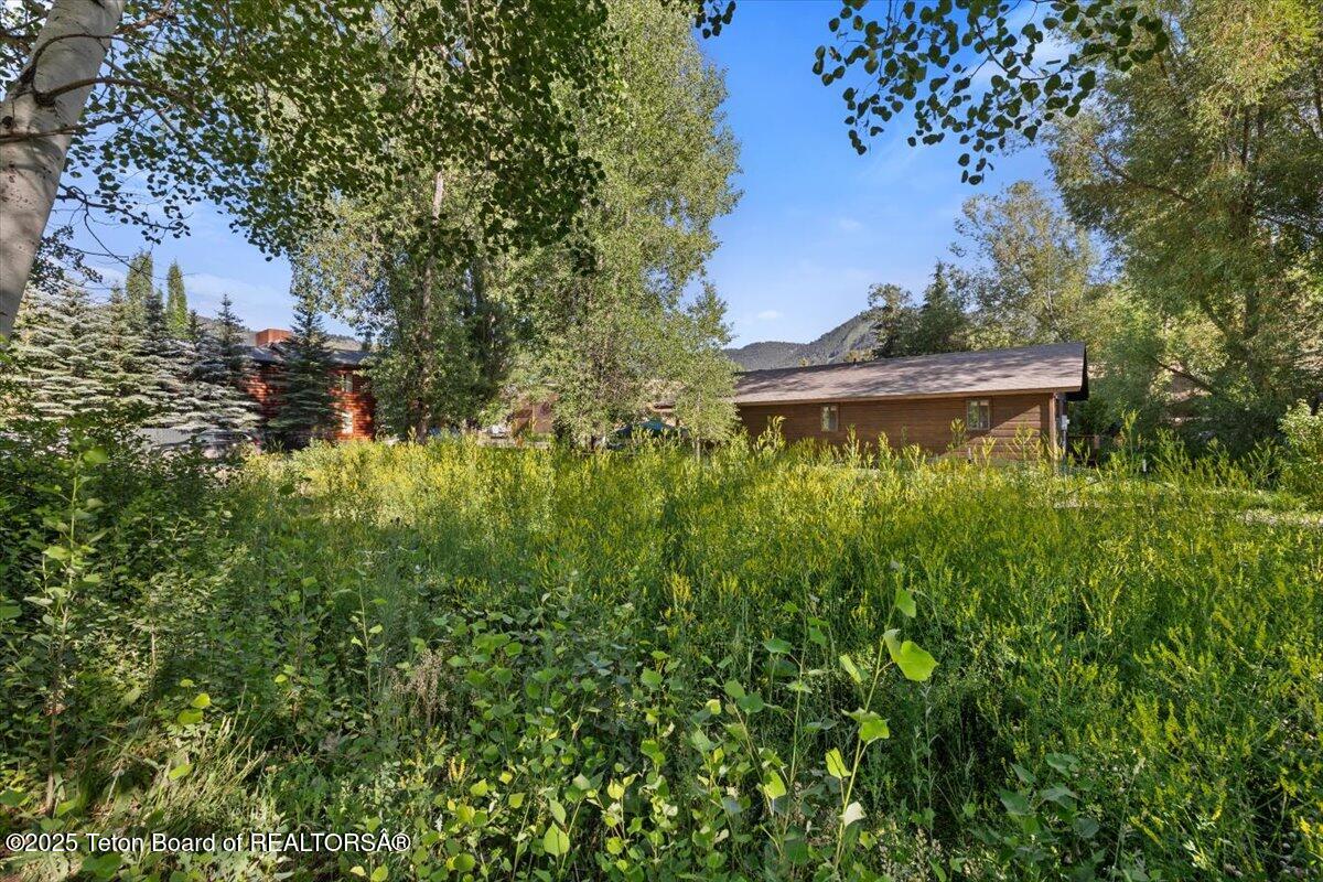 415 N GLENWOOD Street