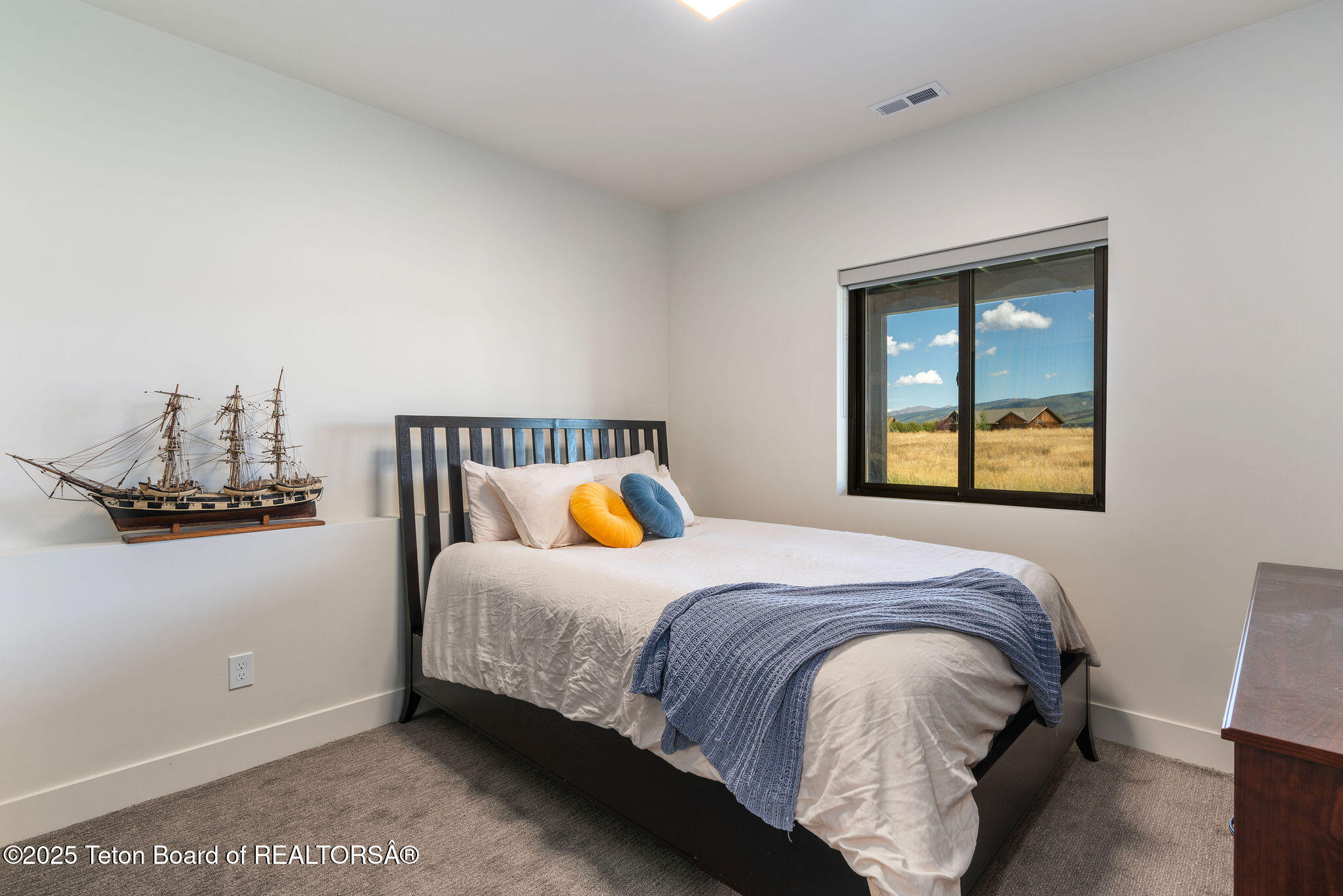 1410 RUNNING HORSE Trail