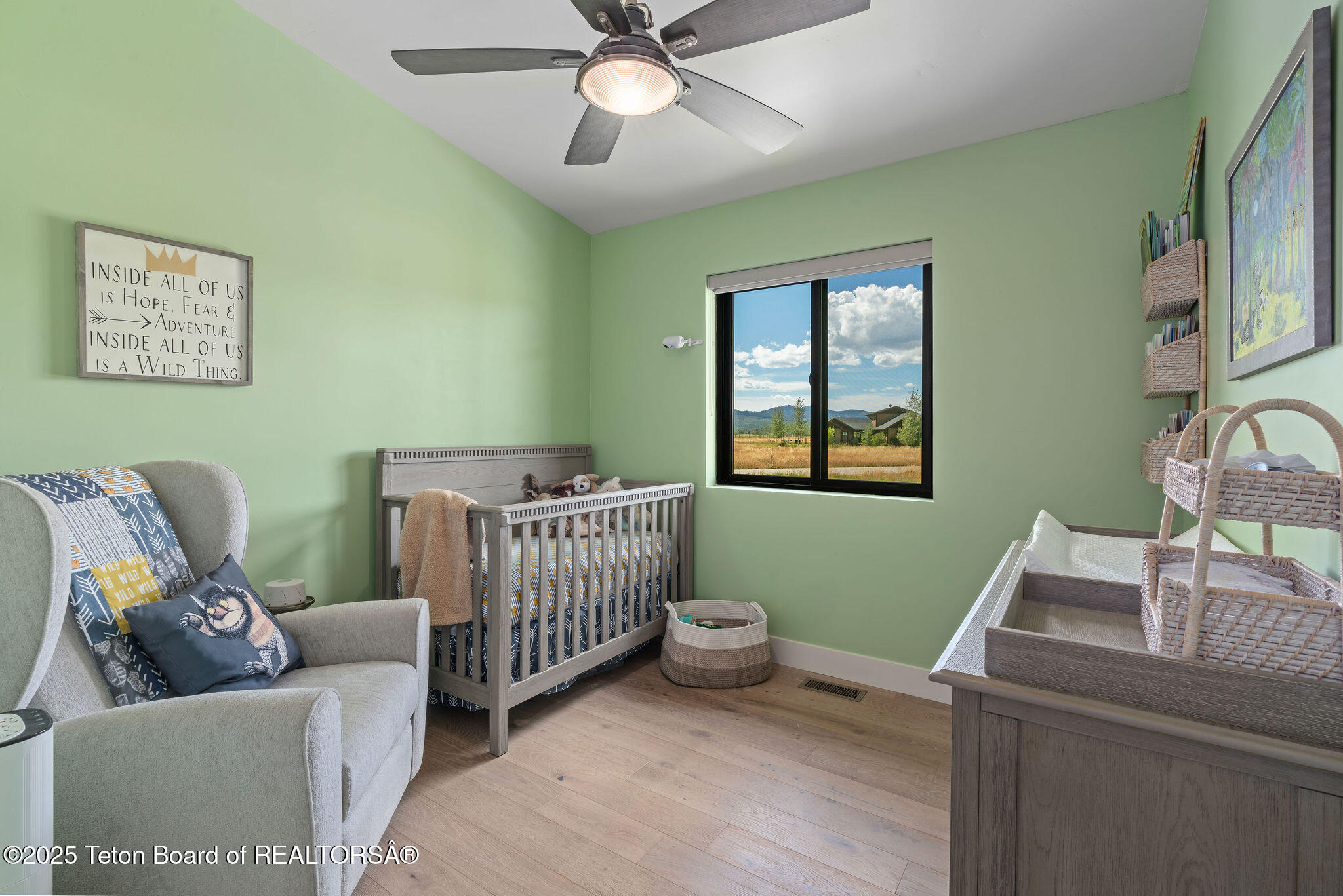 1410 RUNNING HORSE Trail