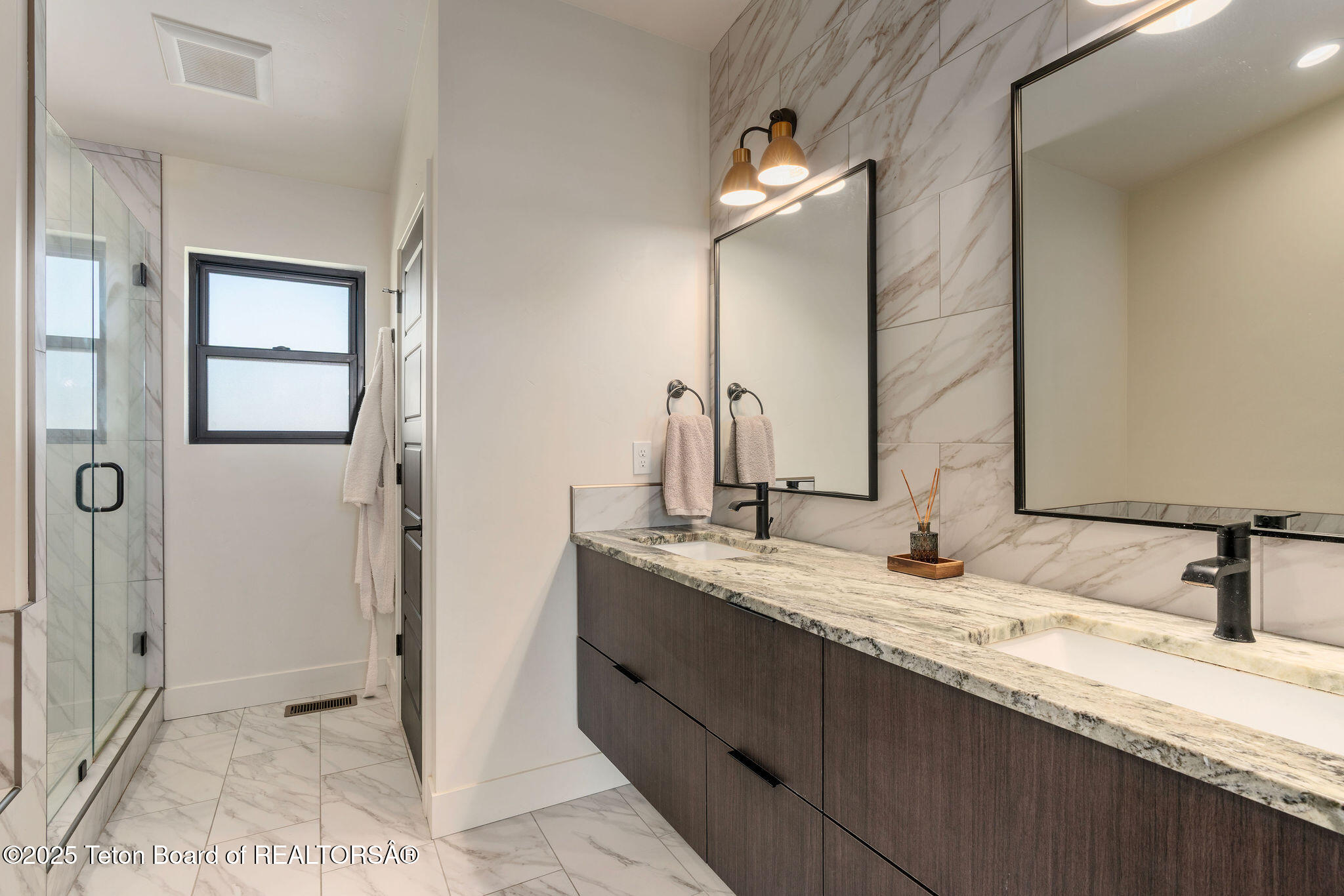 1410 RUNNING HORSE Trail