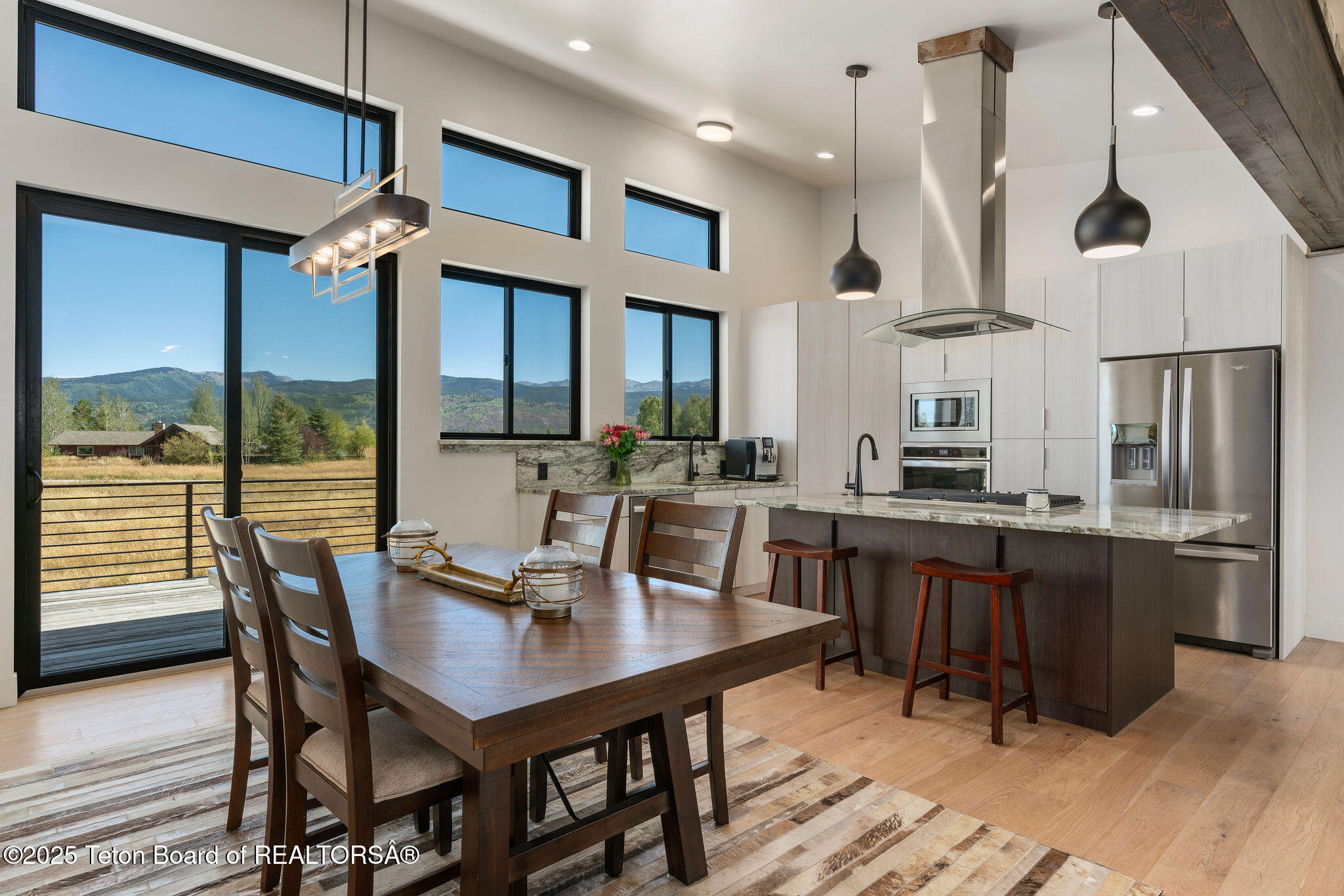 1410 RUNNING HORSE Trail