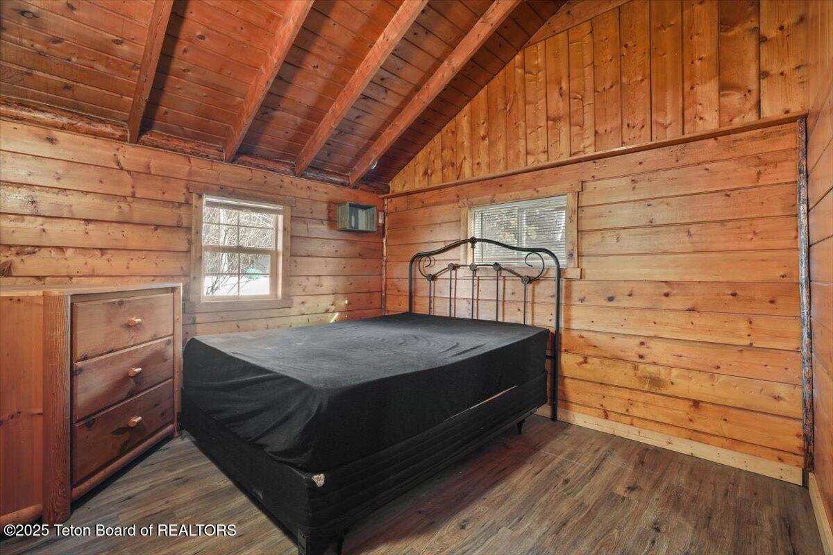 16 FOOTHILL Boulevard