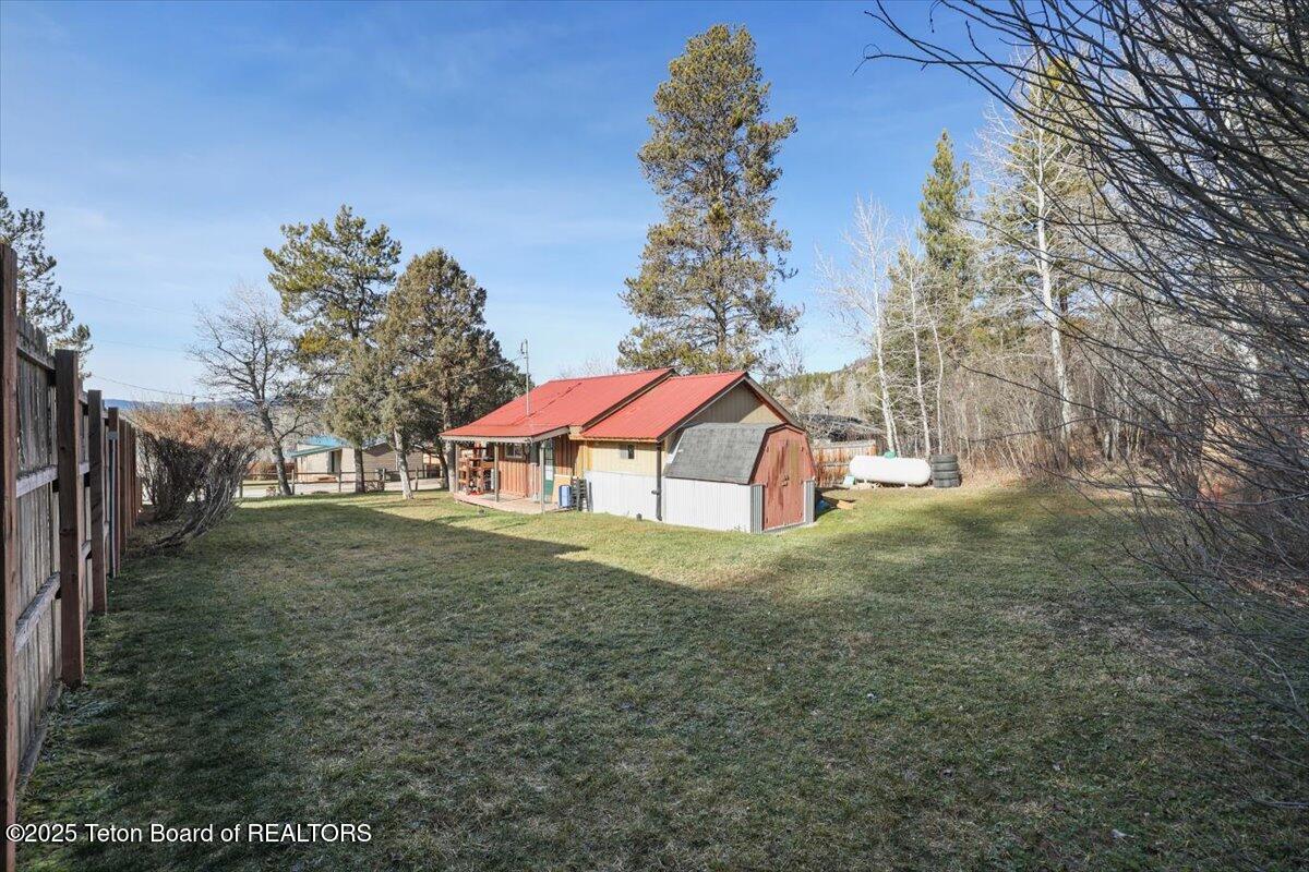 16 FOOTHILL Boulevard