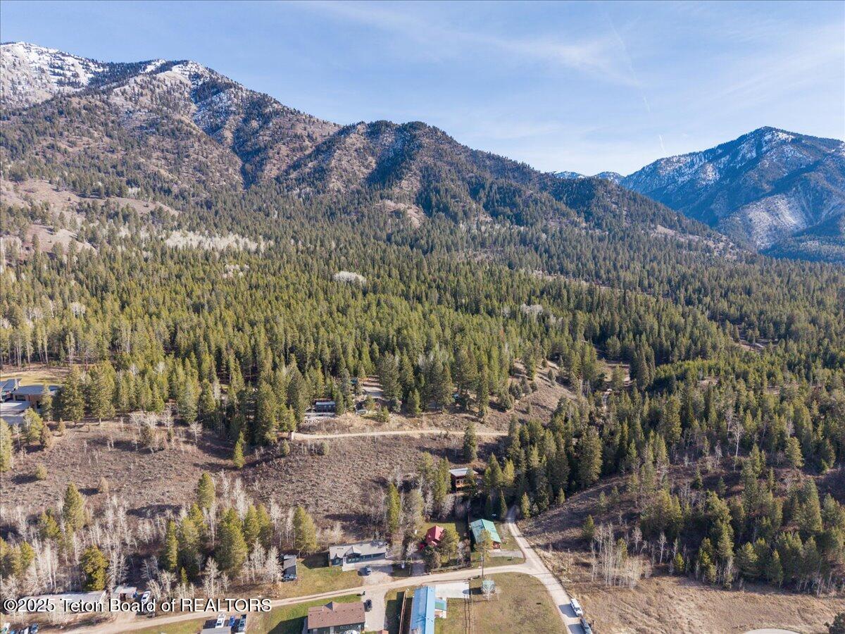 16 FOOTHILL Boulevard