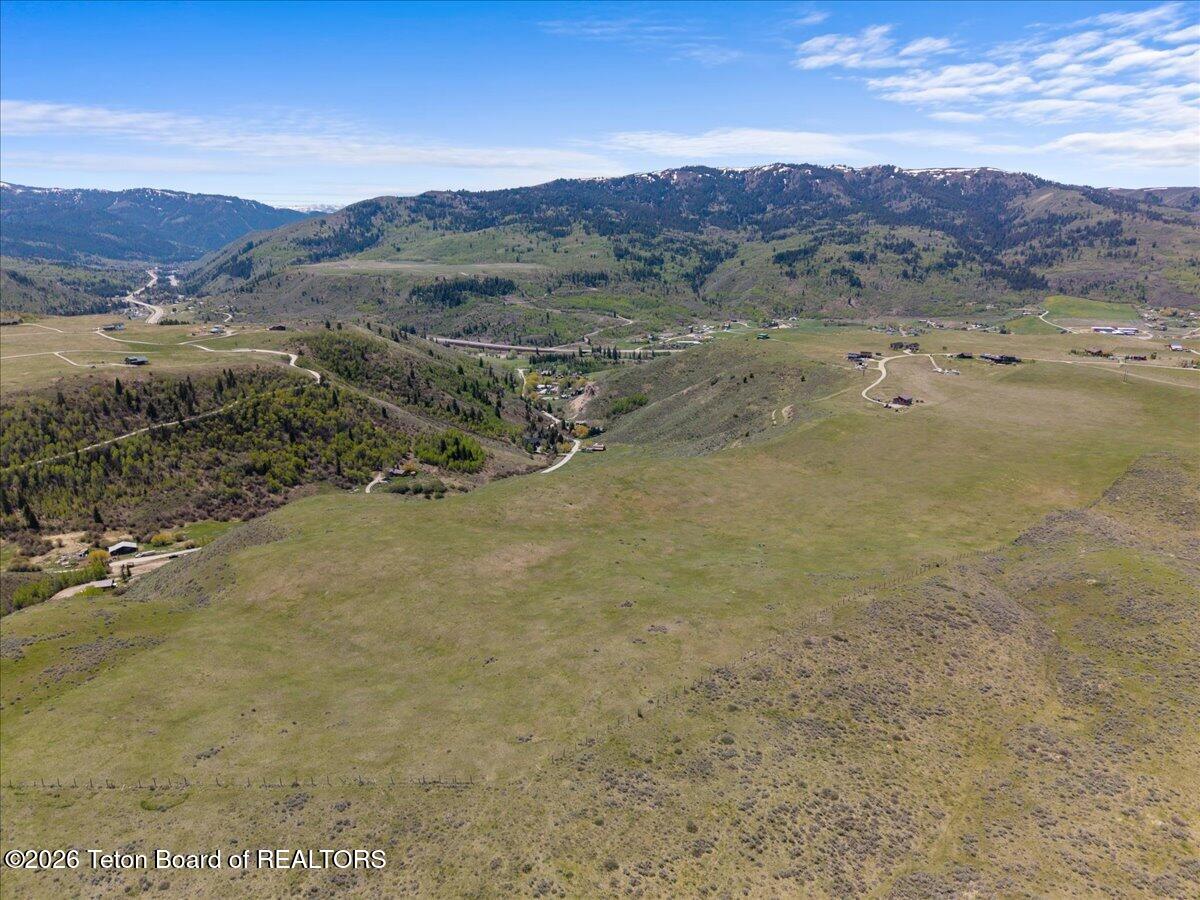 7650 S SQUAW CREEK Road