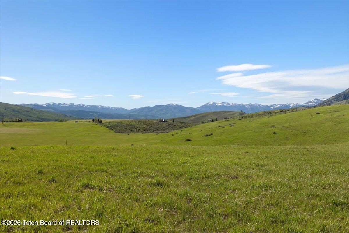 7650 S SQUAW CREEK Road