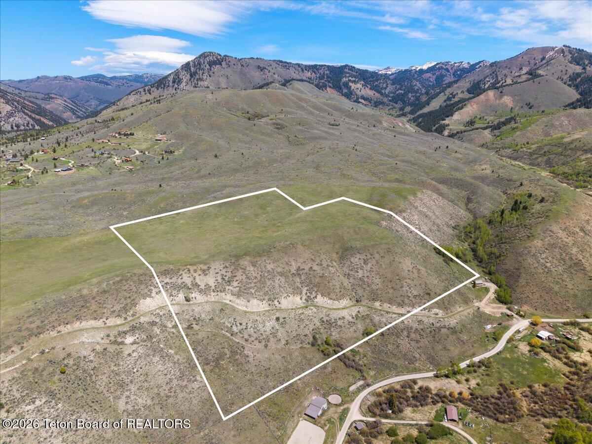 7650 S SQUAW CREEK Road