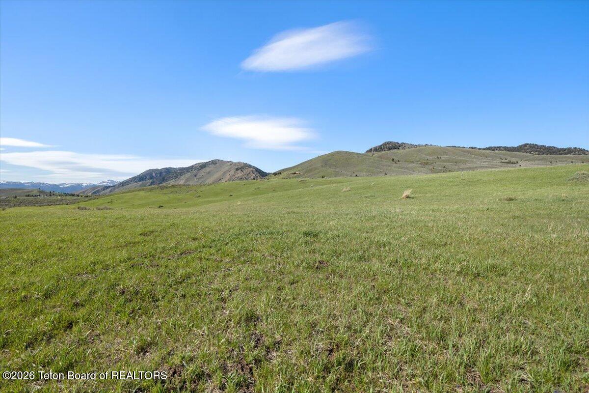 7650 S SQUAW CREEK Road
