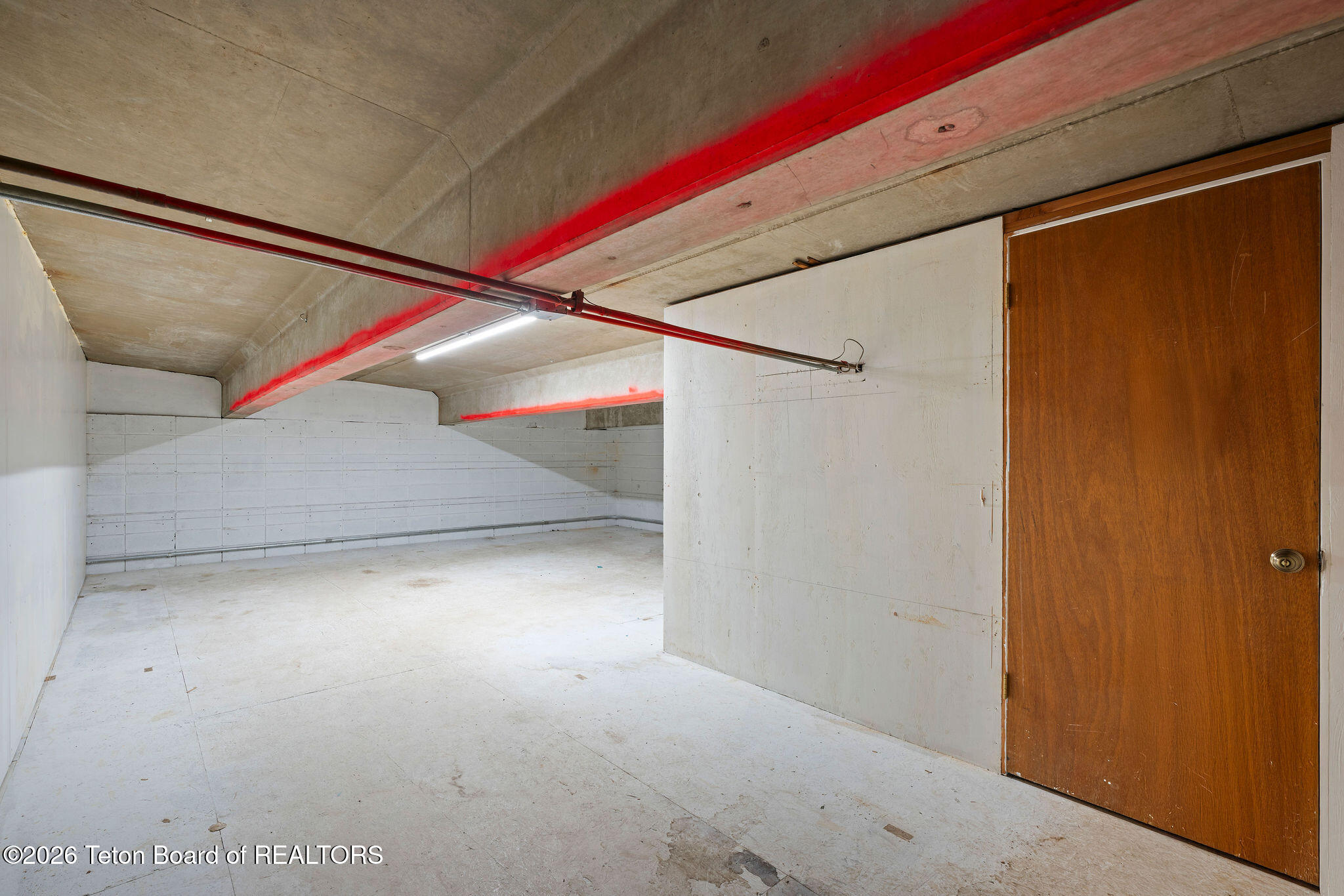 1200 GREGORY Lane UNIT B