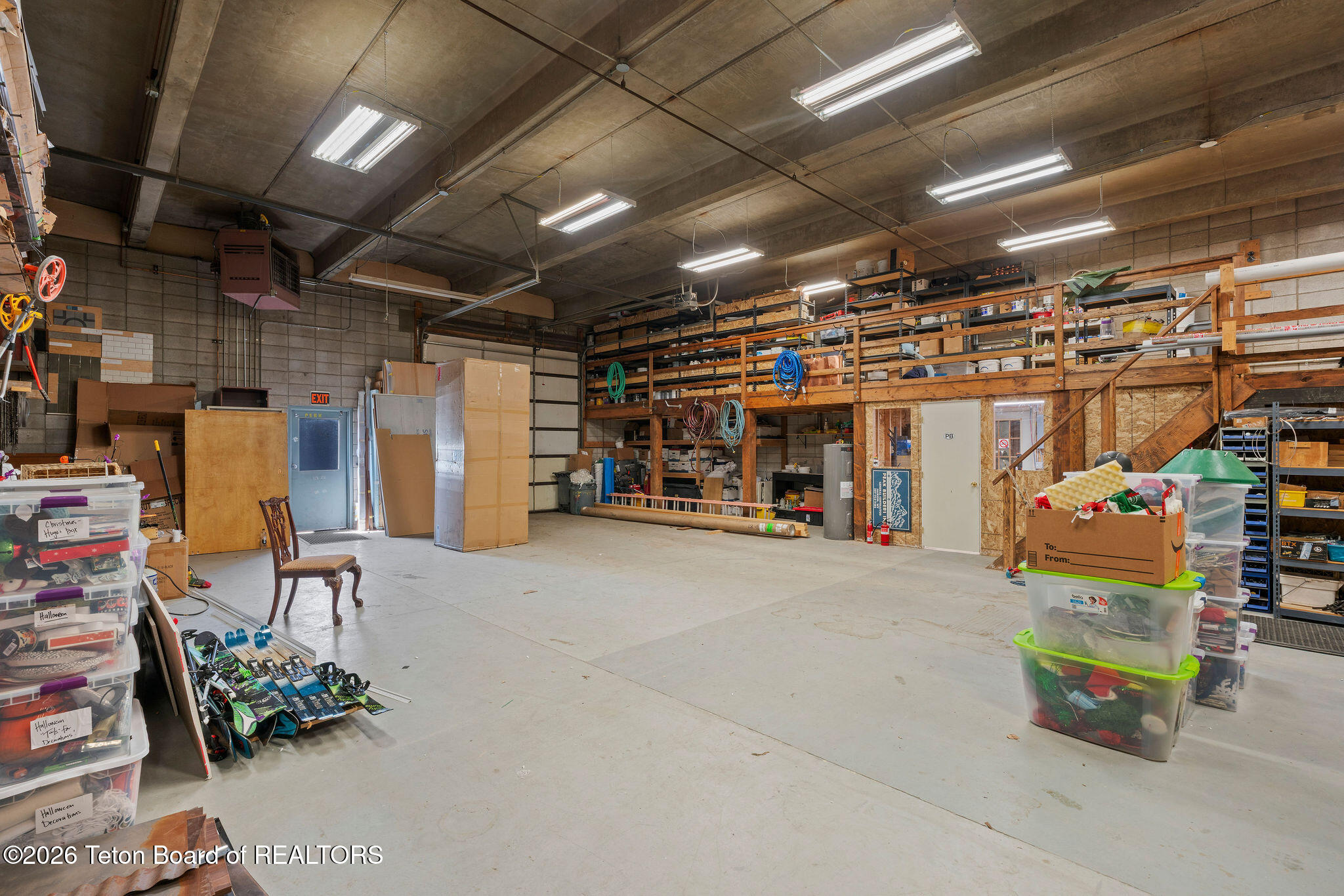 1200 GREGORY Lane UNIT B