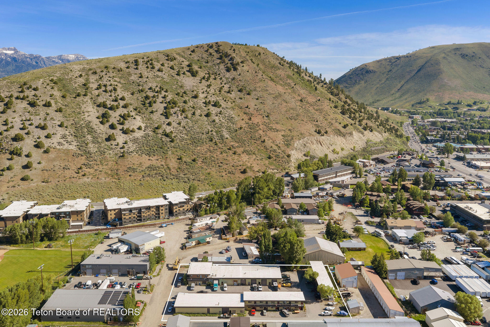 1200 GREGORY Lane UNIT B